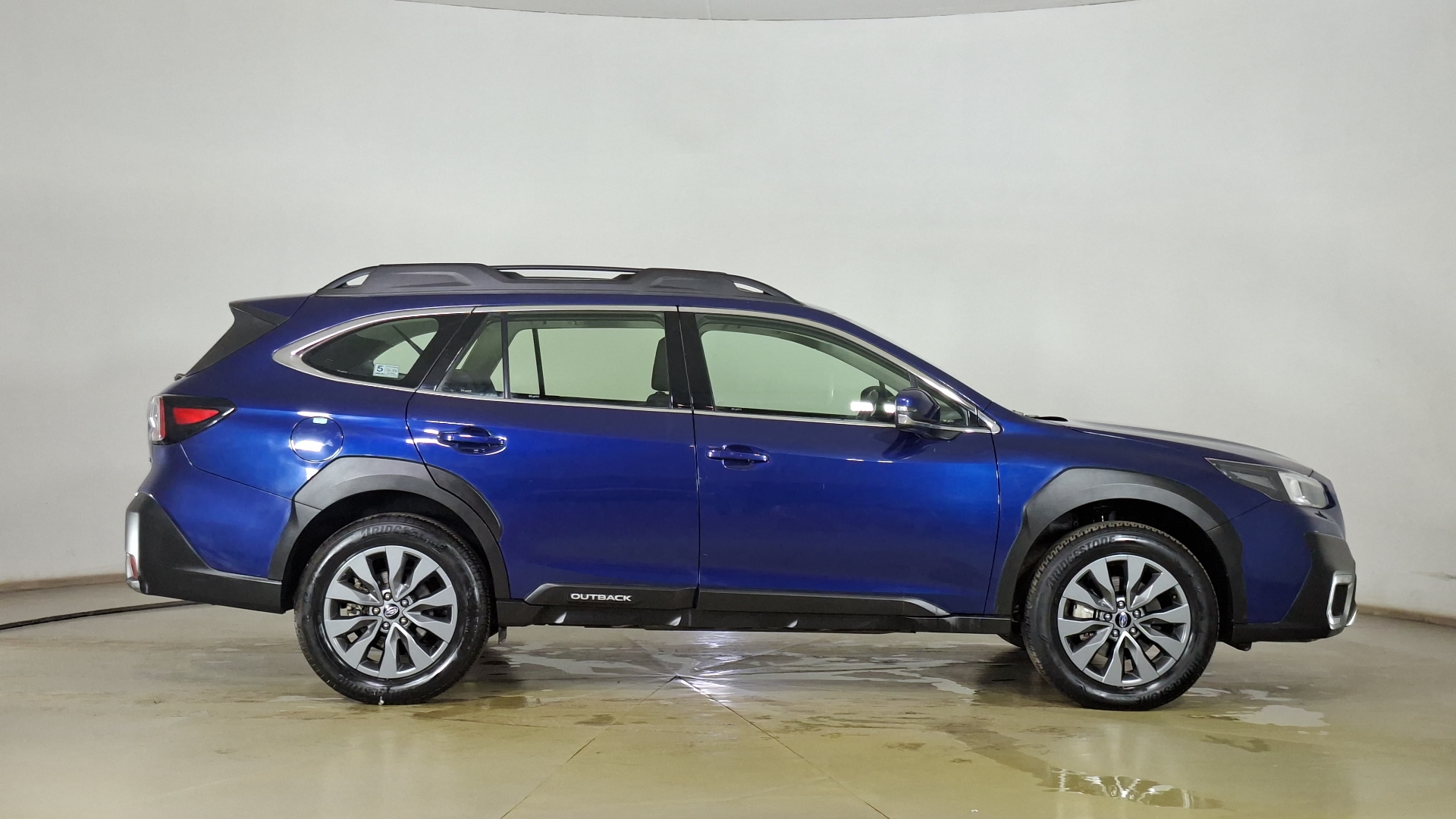 Subaru Outback — foto 4 de 17