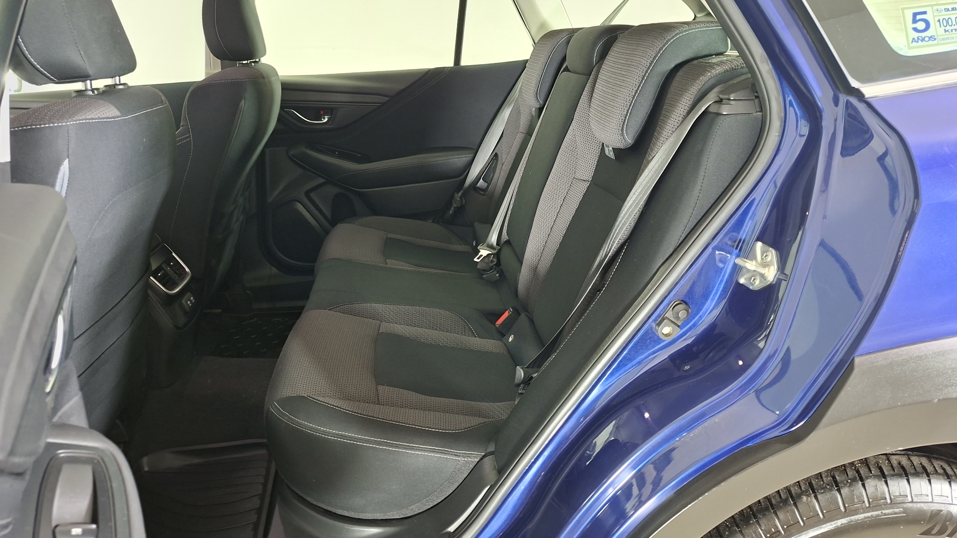 Subaru Outback — foto 15 de 17