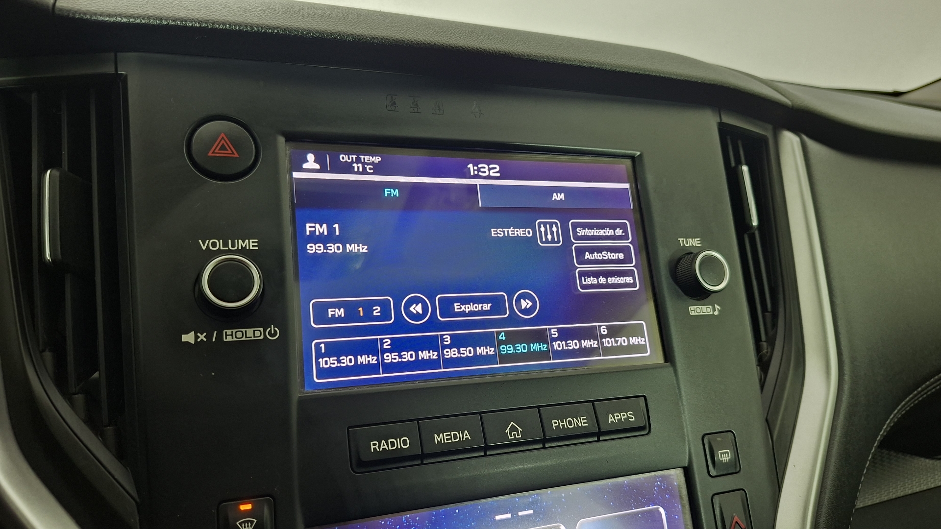 Subaru Outback — foto 11 de 17