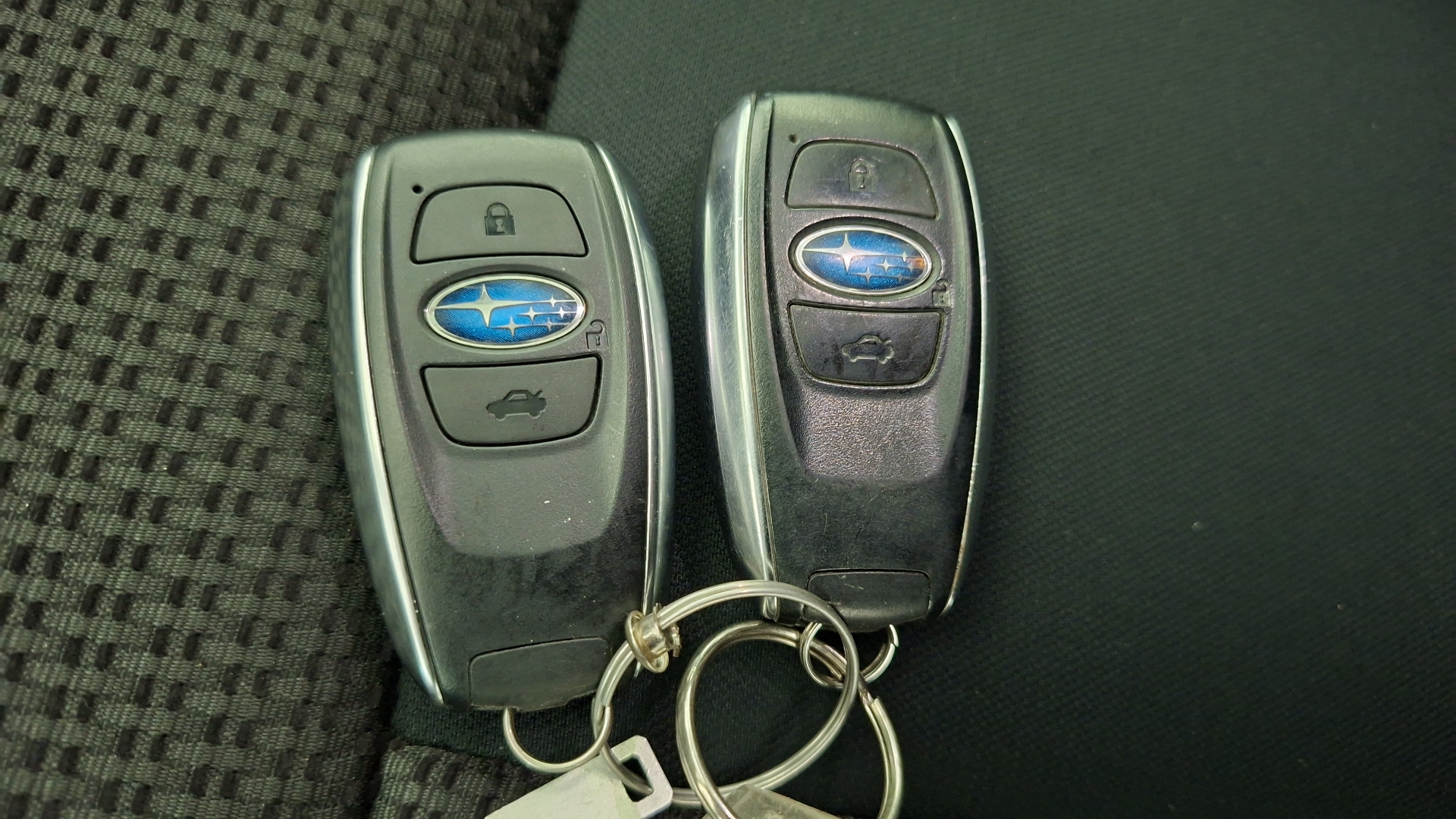 Subaru Outback — foto 17 de 17