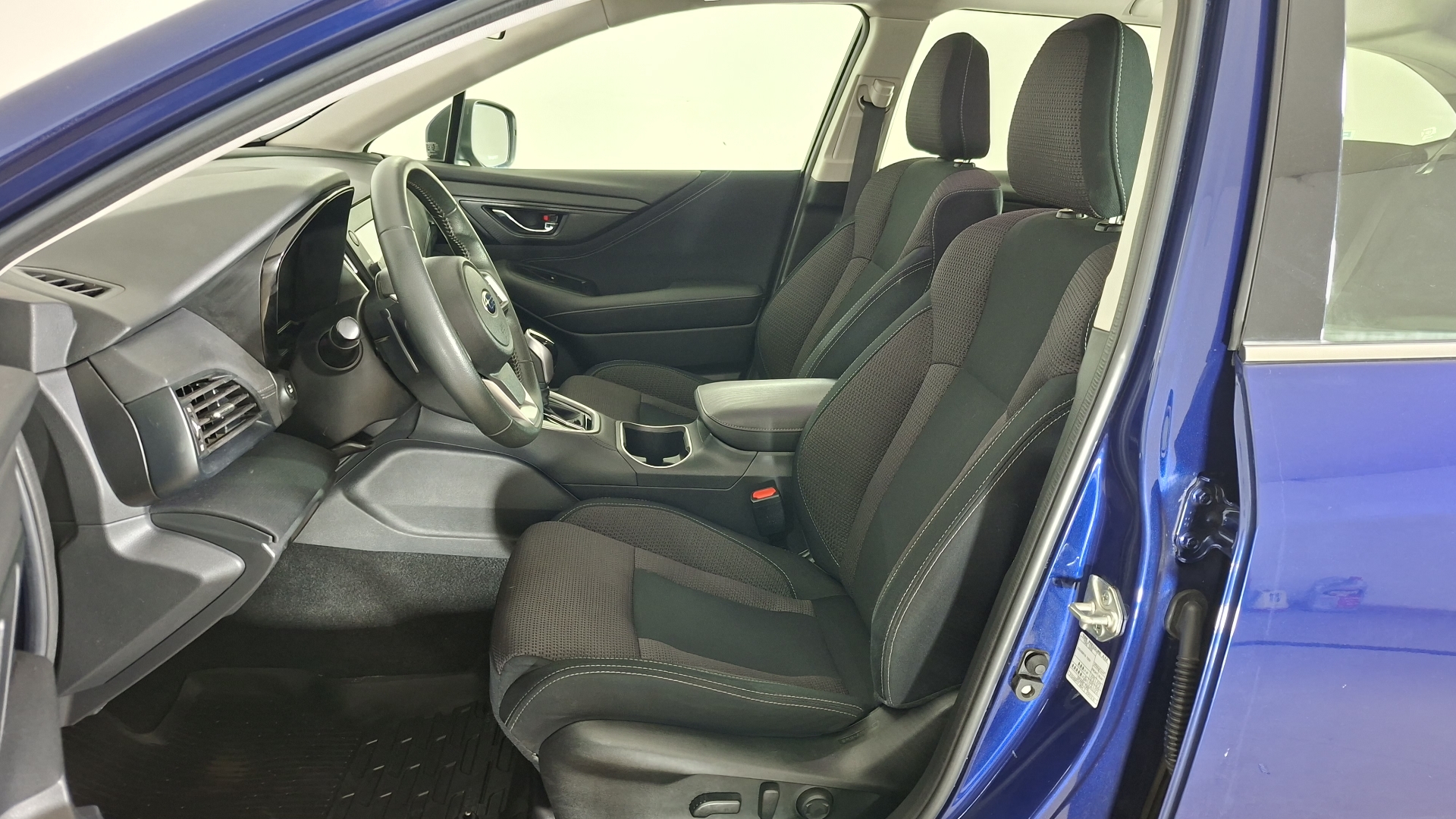 Subaru Outback — foto 14 de 17