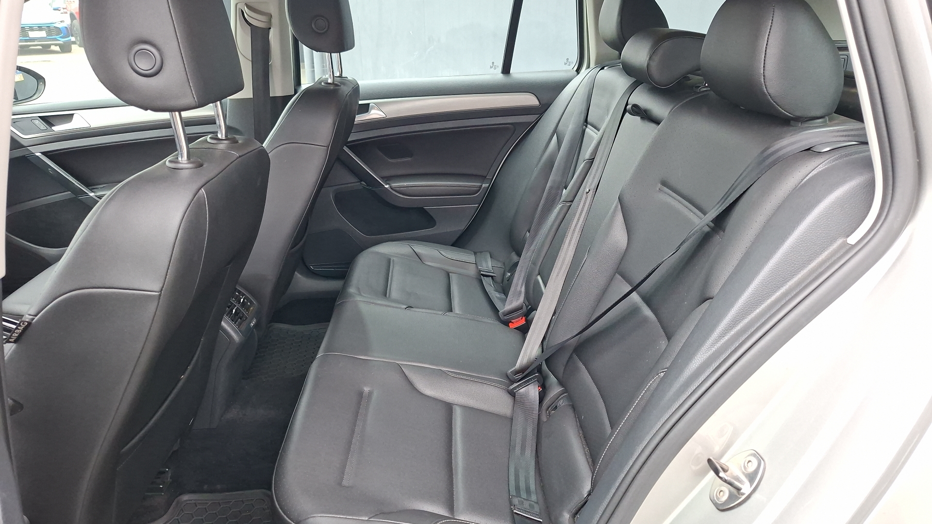 Volkswagen Golf — foto 13 de 14