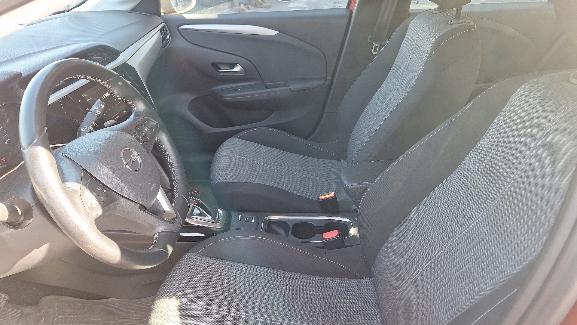 Opel Corsa — foto 14 de 15