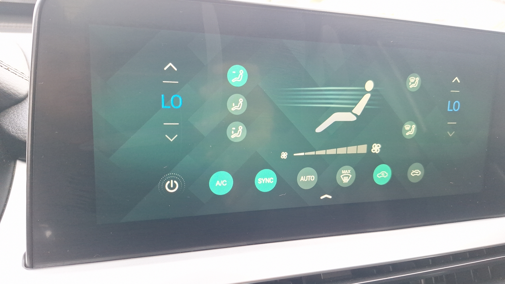 Chery Tiggo 8 — foto 17 de 17