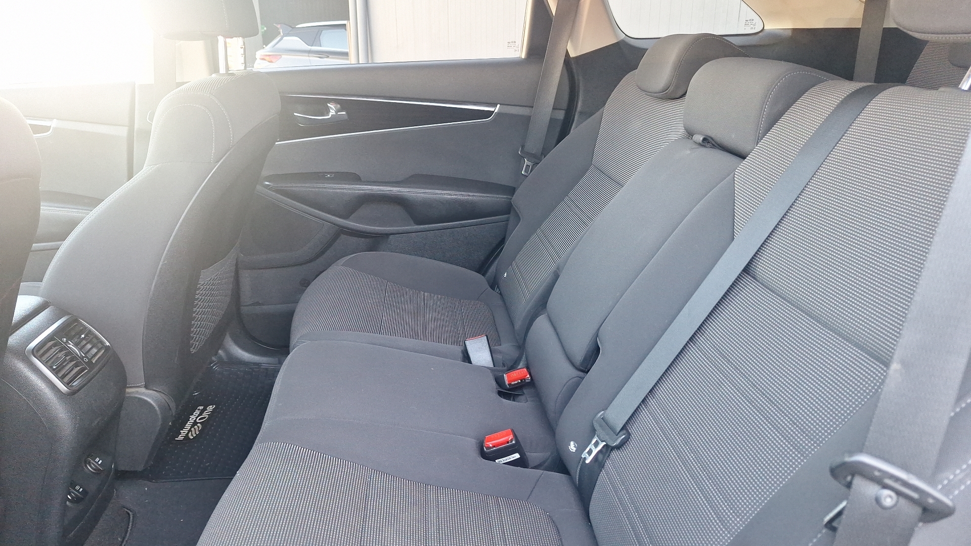KIA Sorento — foto 13 de 15
