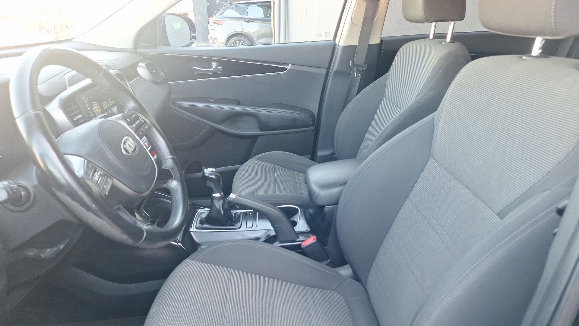 KIA Sorento — foto 14 de 15