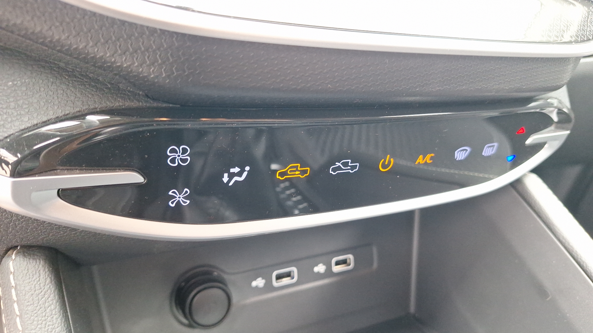 Maxus T60 — foto 15 de 15
