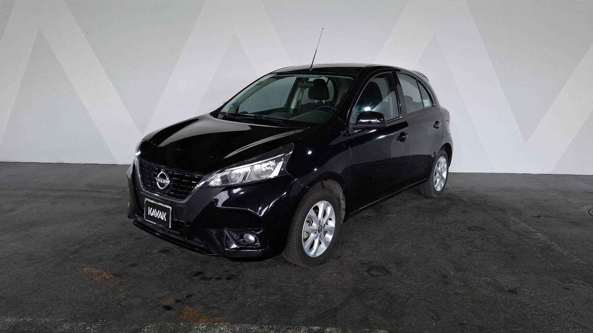 Nissan March 2022
