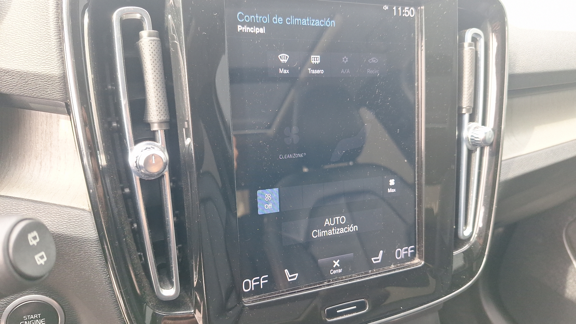 Volvo XC40 — foto 16 de 16