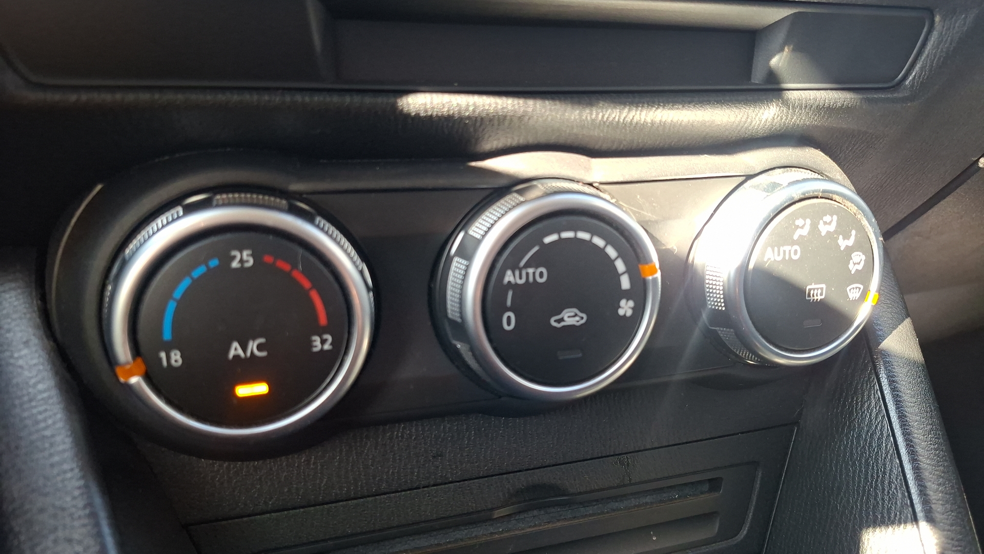 Mazda CX-3 — foto 15 de 15