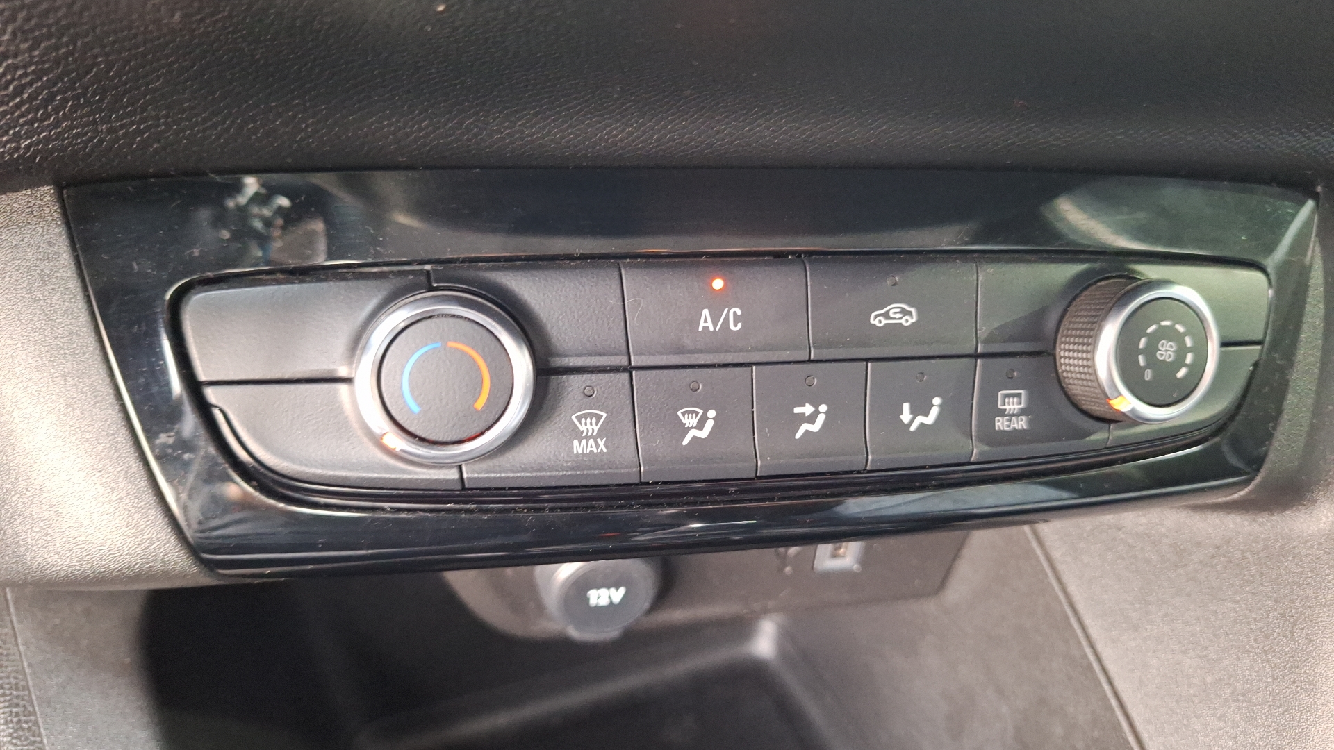 Opel Corsa — foto 15 de 15