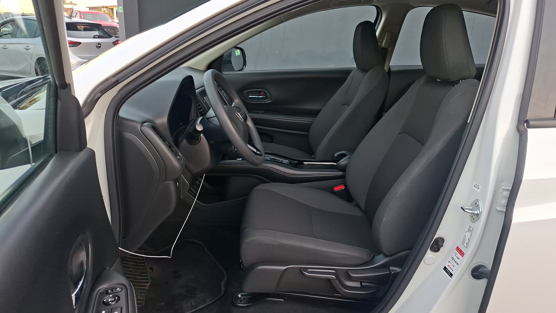 Honda HR-V — foto 13 de 15
