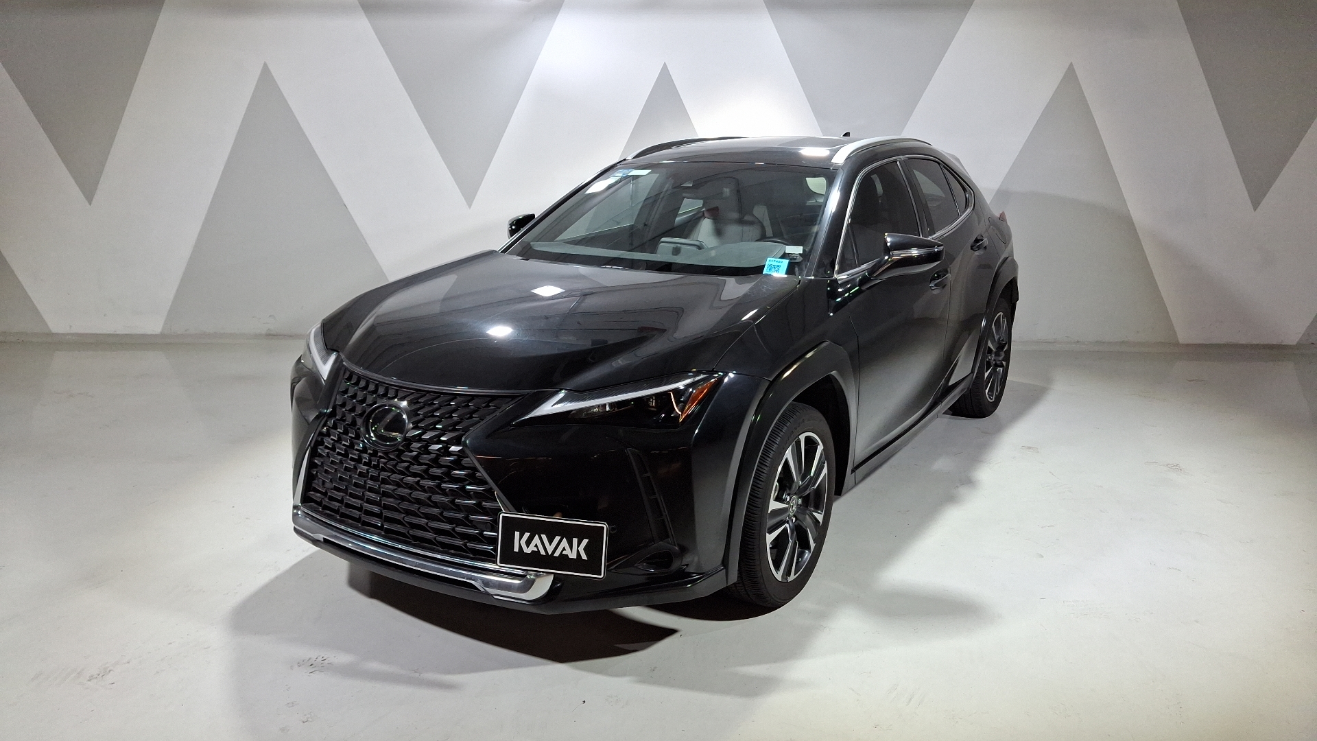 Lexus UX 2023