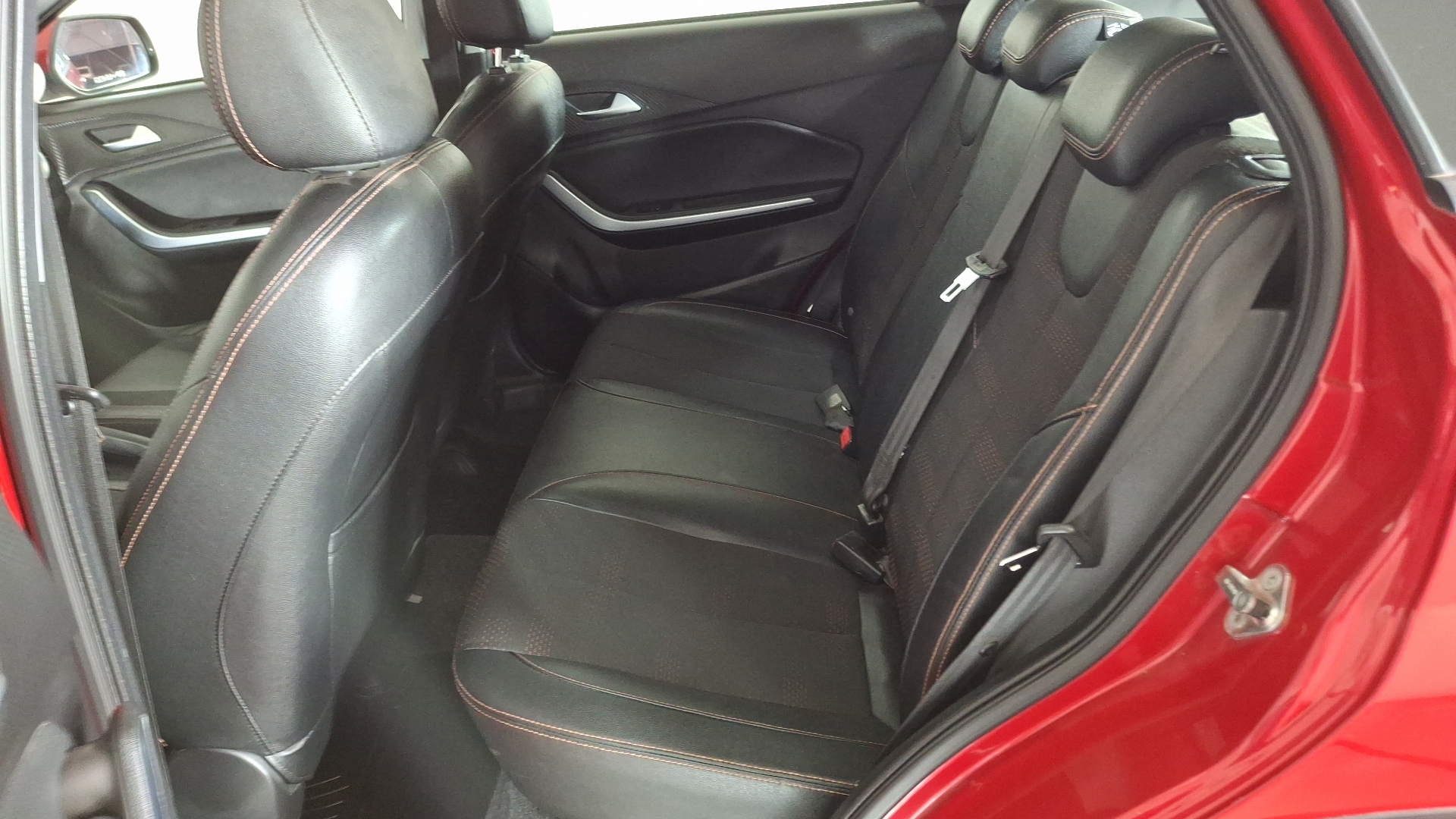 Chery Tiggo 2 — foto 14 de 16