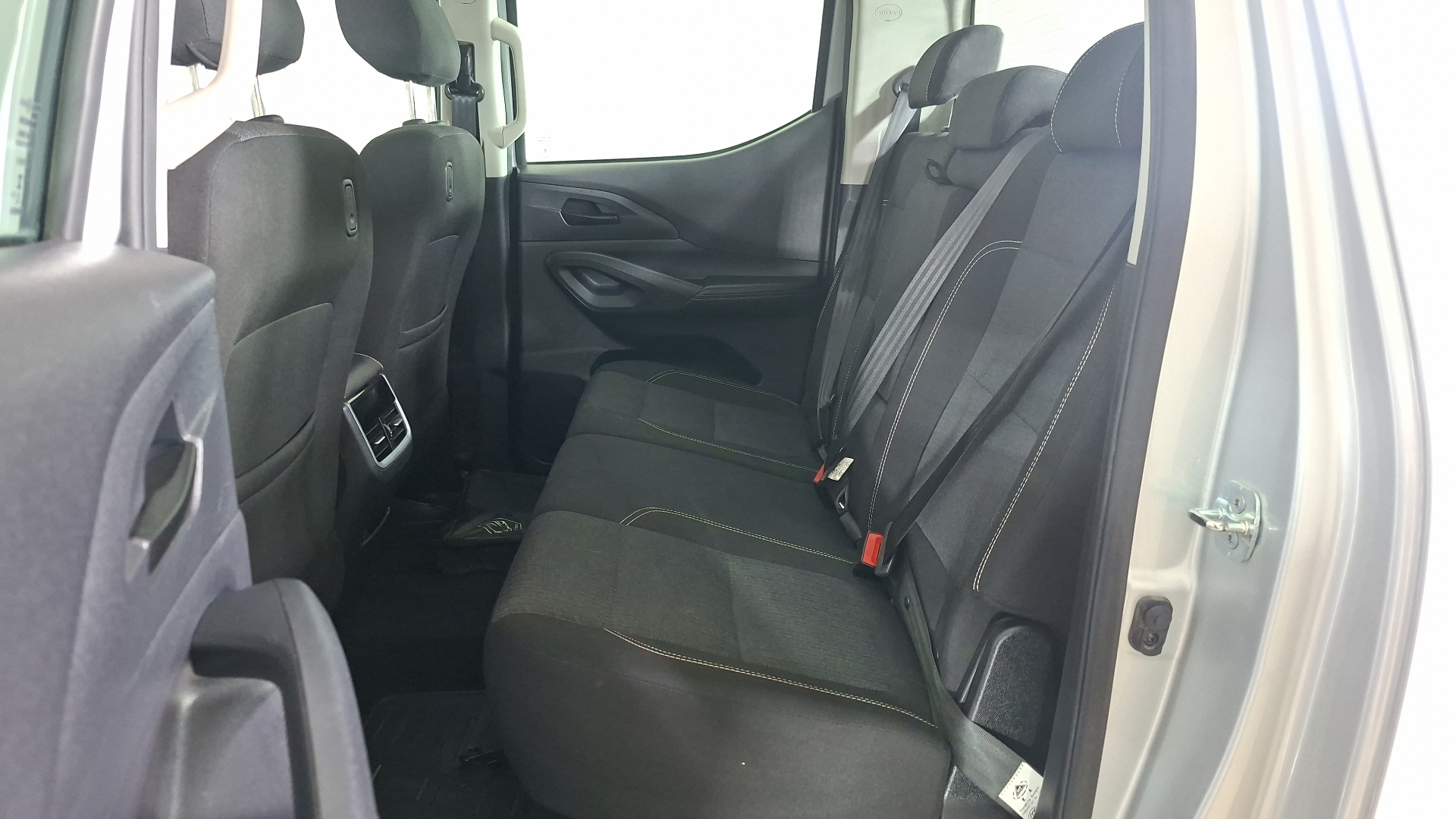 Peugeot Landtrek — foto 15 de 17