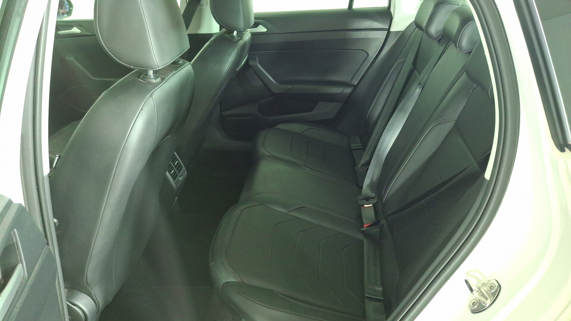 Volkswagen Virtus — foto 14 de 16