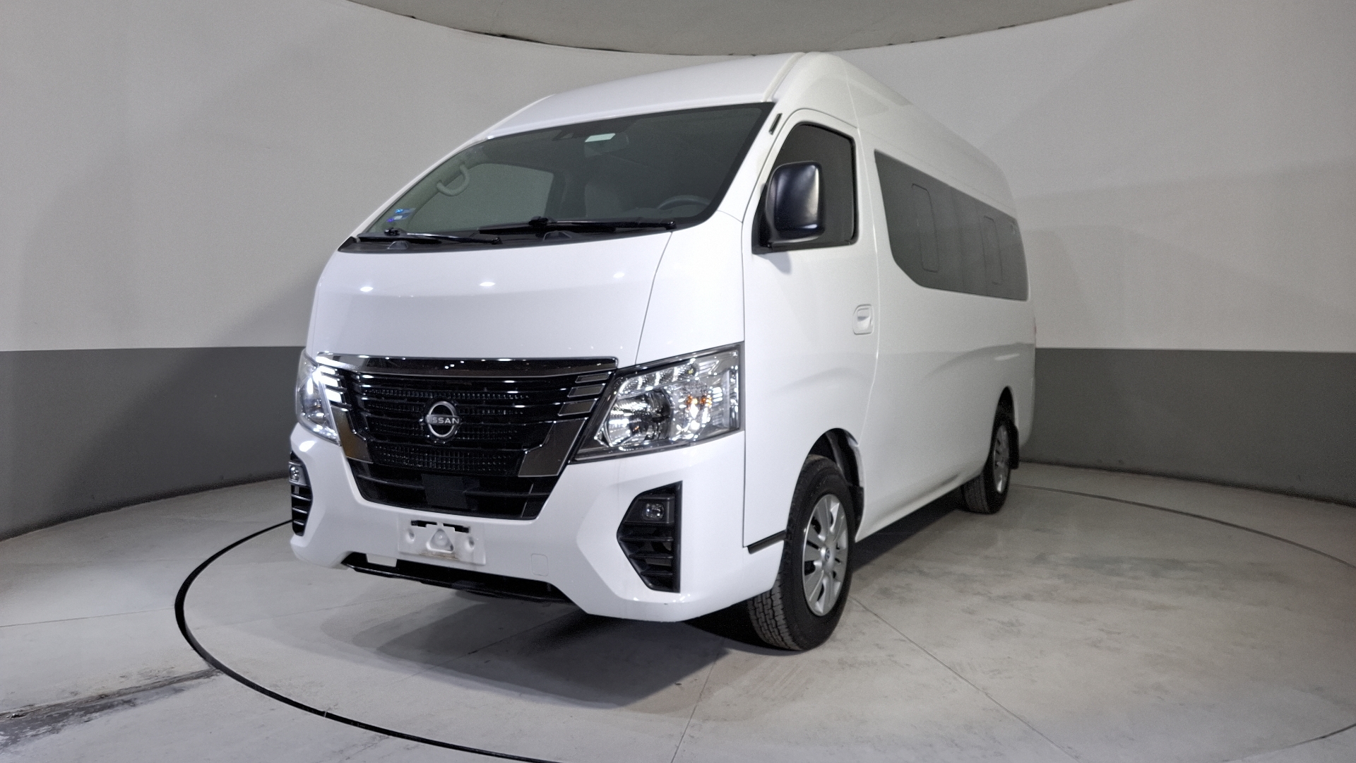 Nissan NV350 Urvan 2024