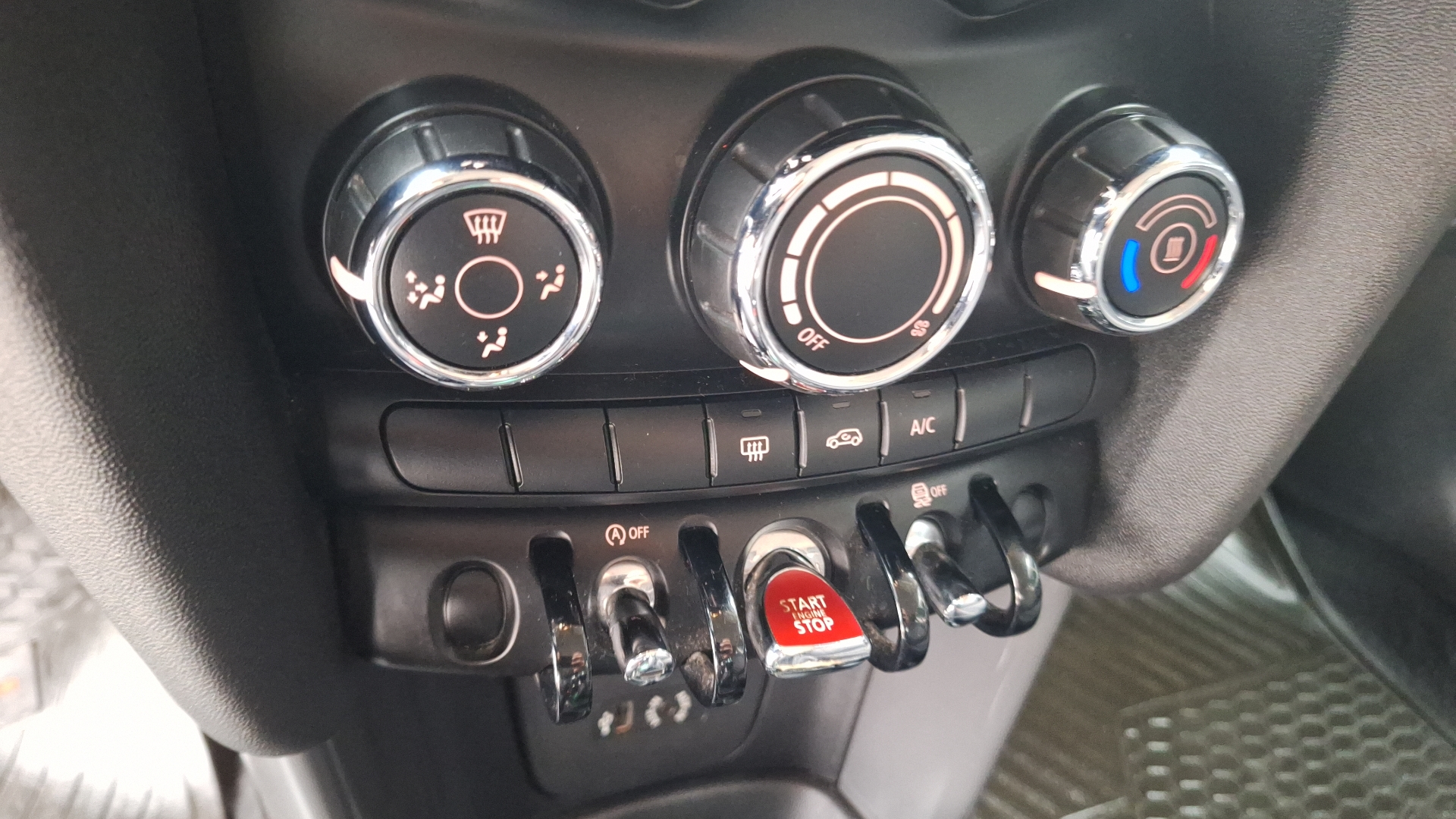 MINI Cooper — foto 14 de 14