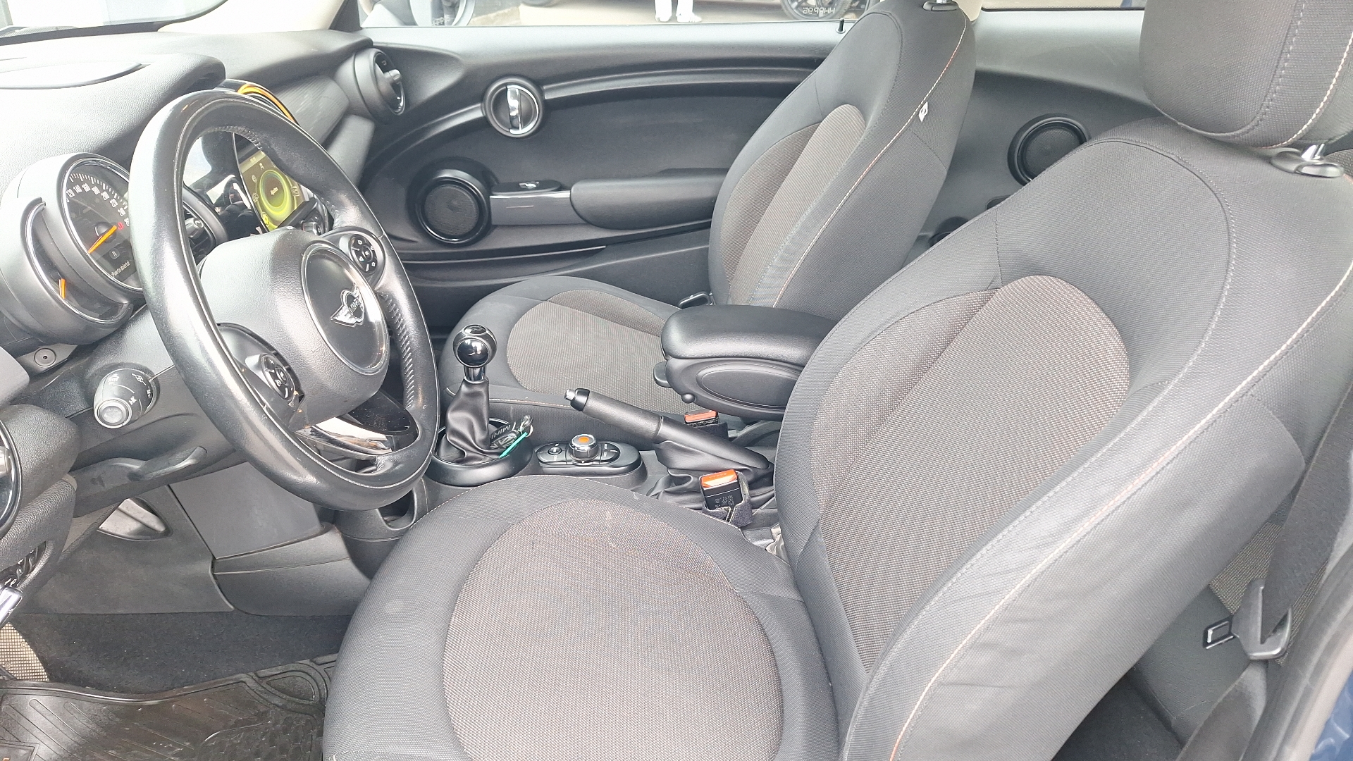 MINI Cooper — foto 13 de 14