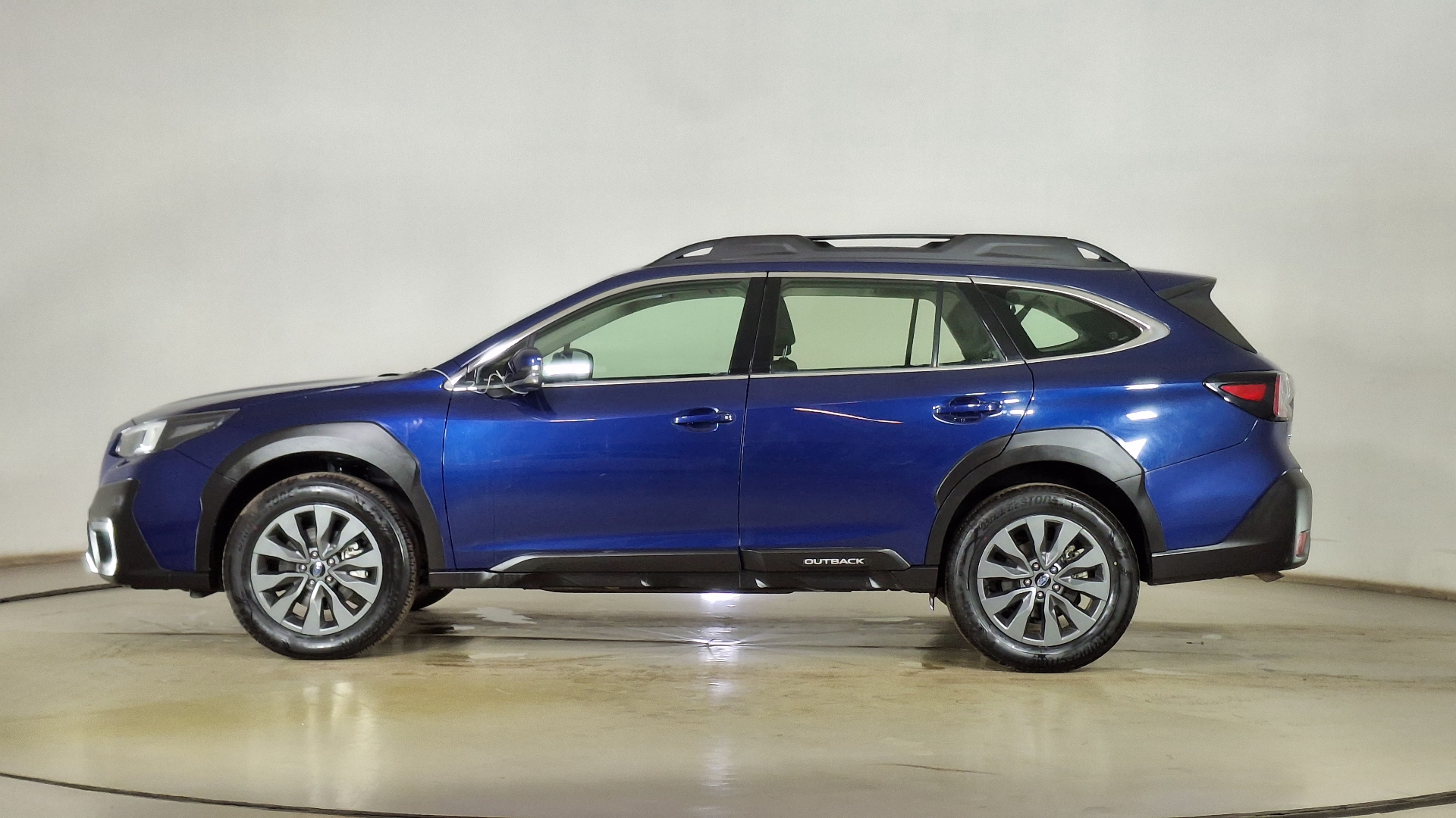Subaru Outback — foto 7 de 16
