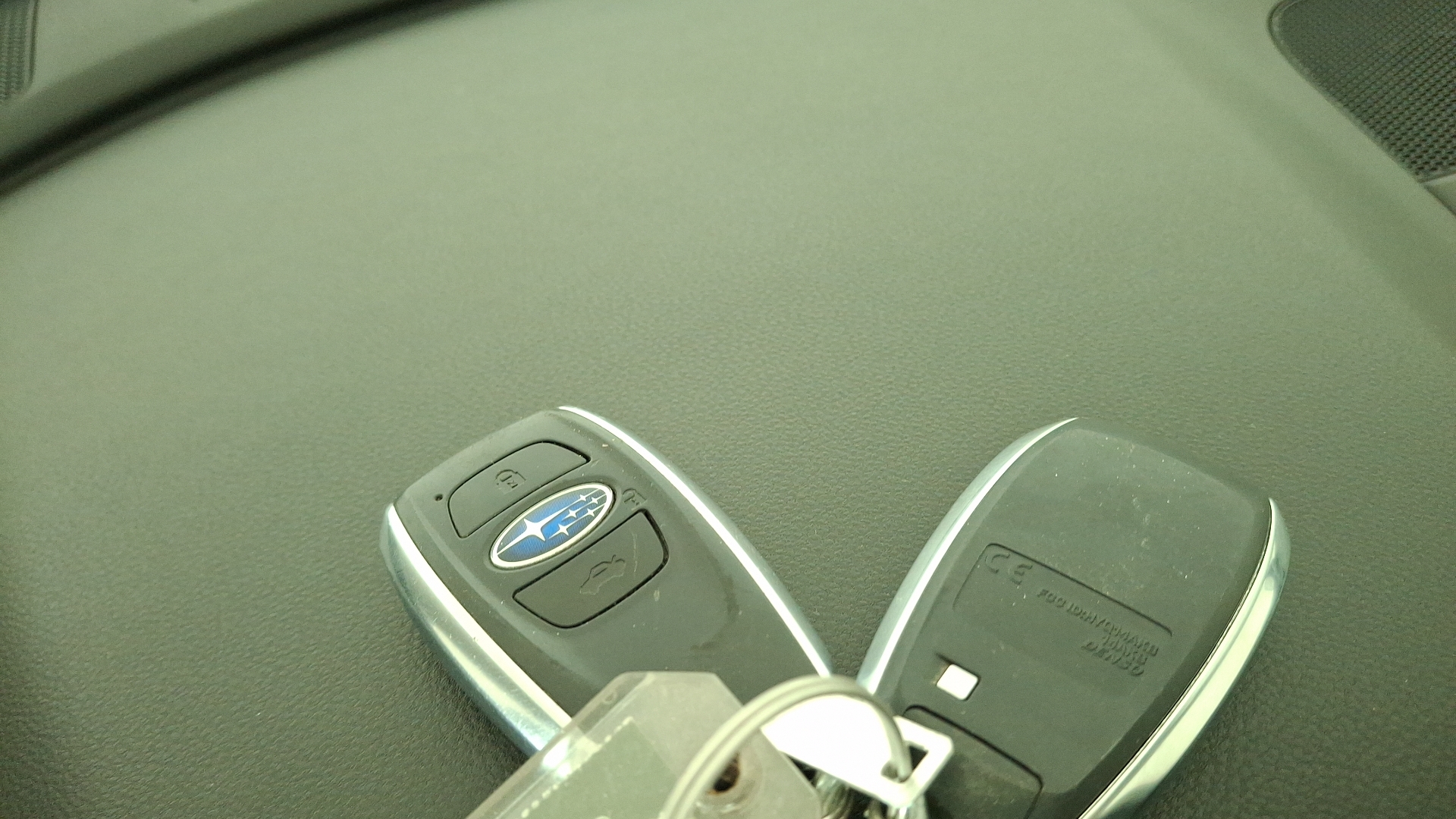 Subaru Outback — foto 16 de 16