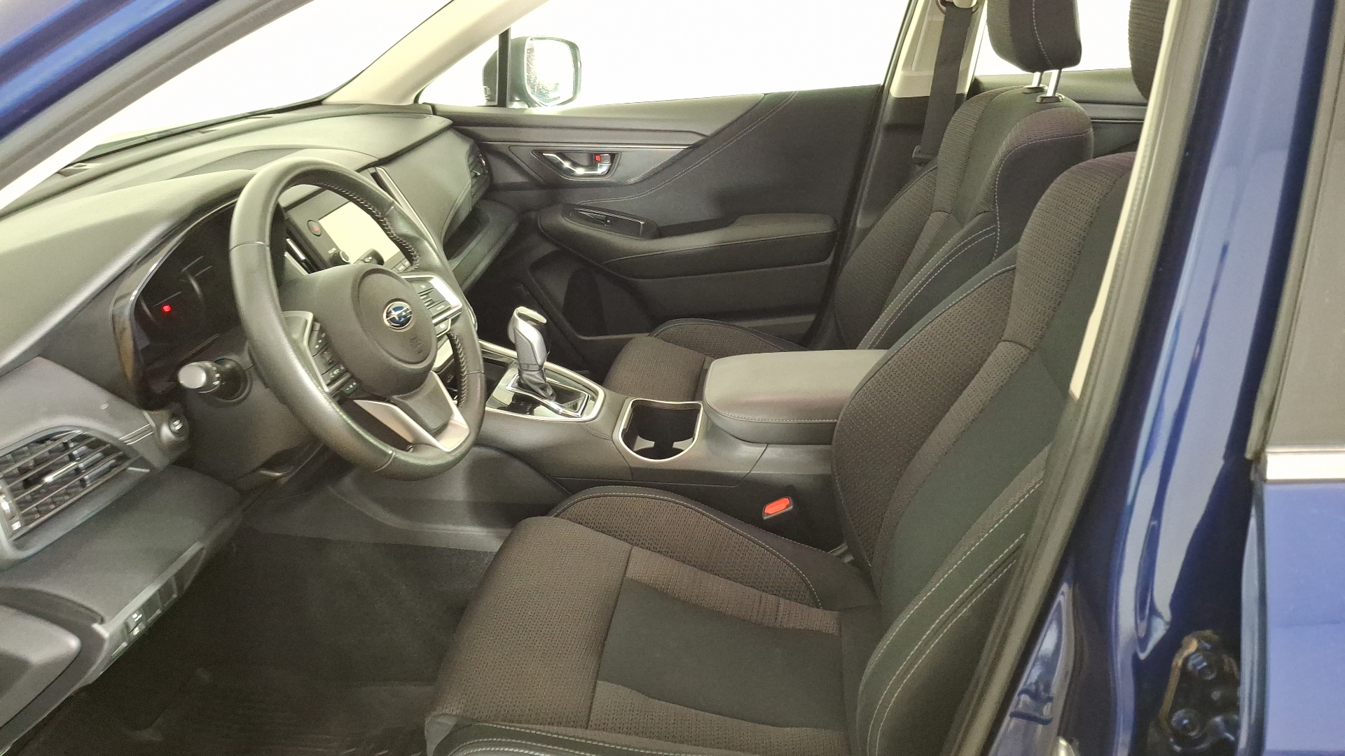 Subaru Outback — foto 13 de 16