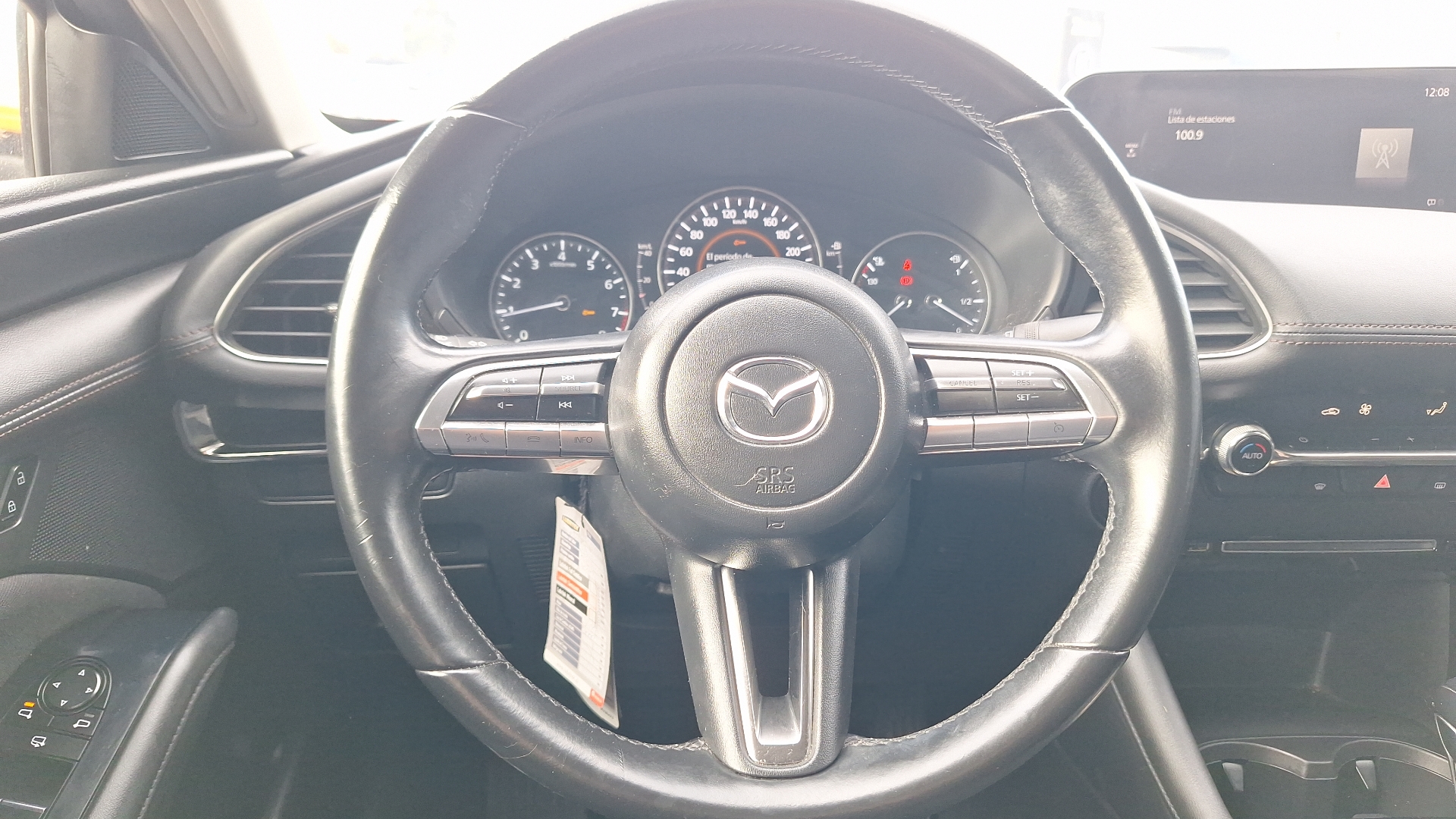 Mazda 3 — foto 8 de 16
