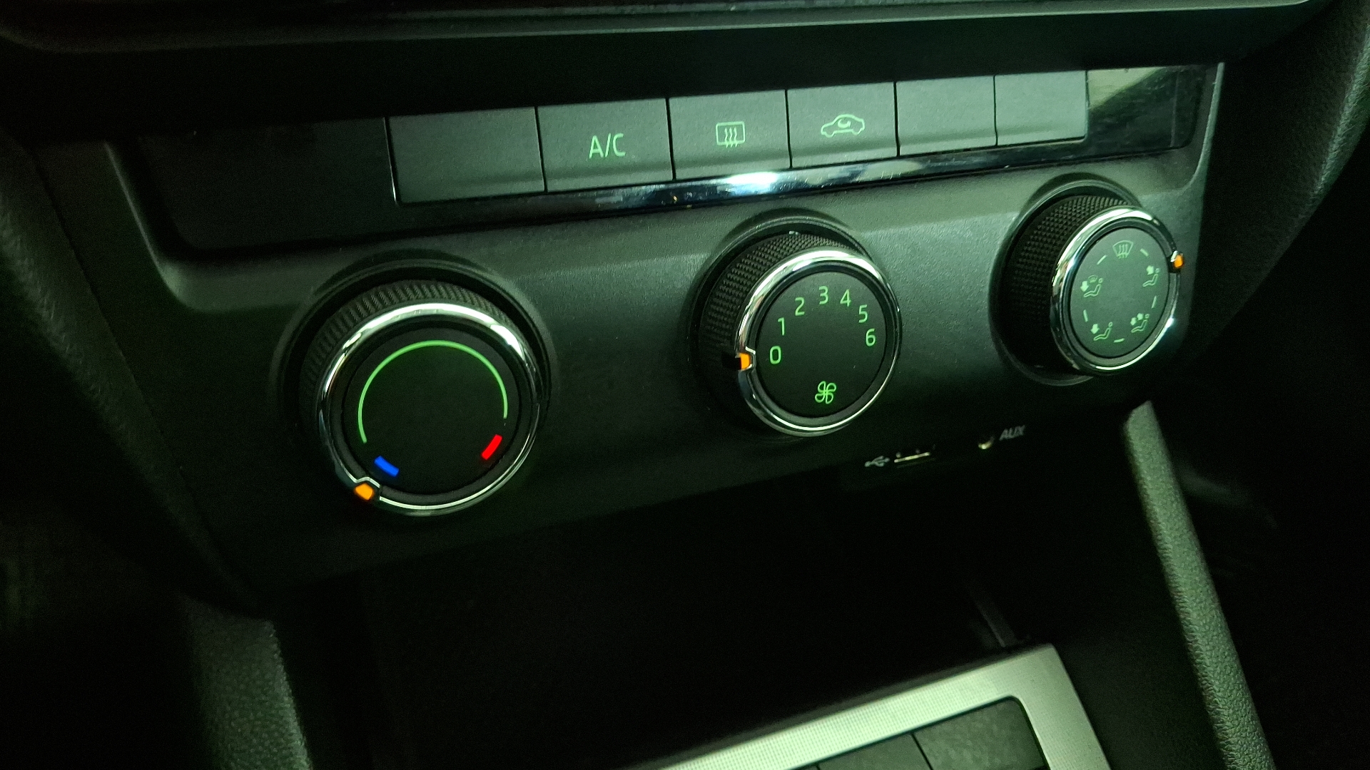 Škoda Octavia — foto 14 de 15