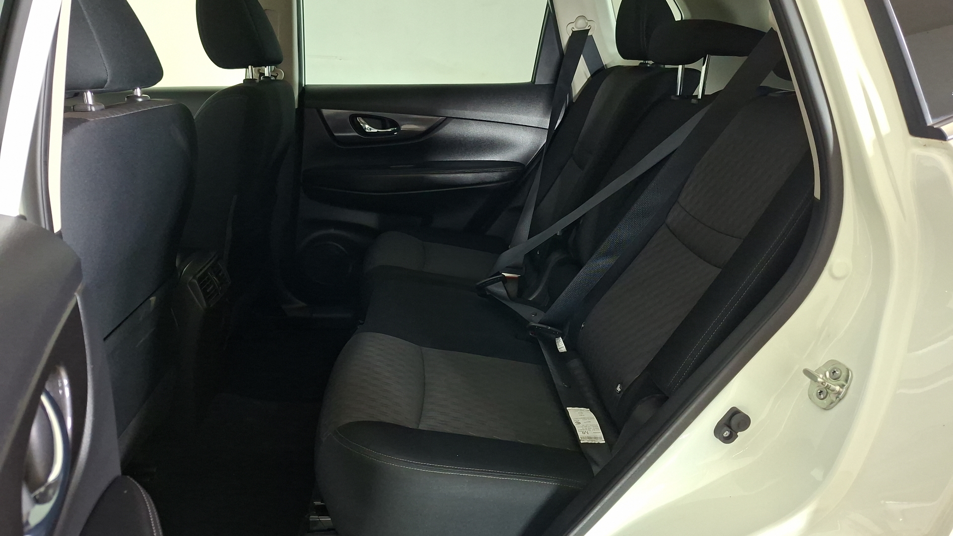 Nissan X-Trail — foto 15 de 17