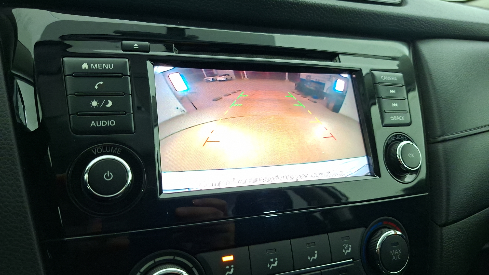 Nissan X-Trail — foto 13 de 17