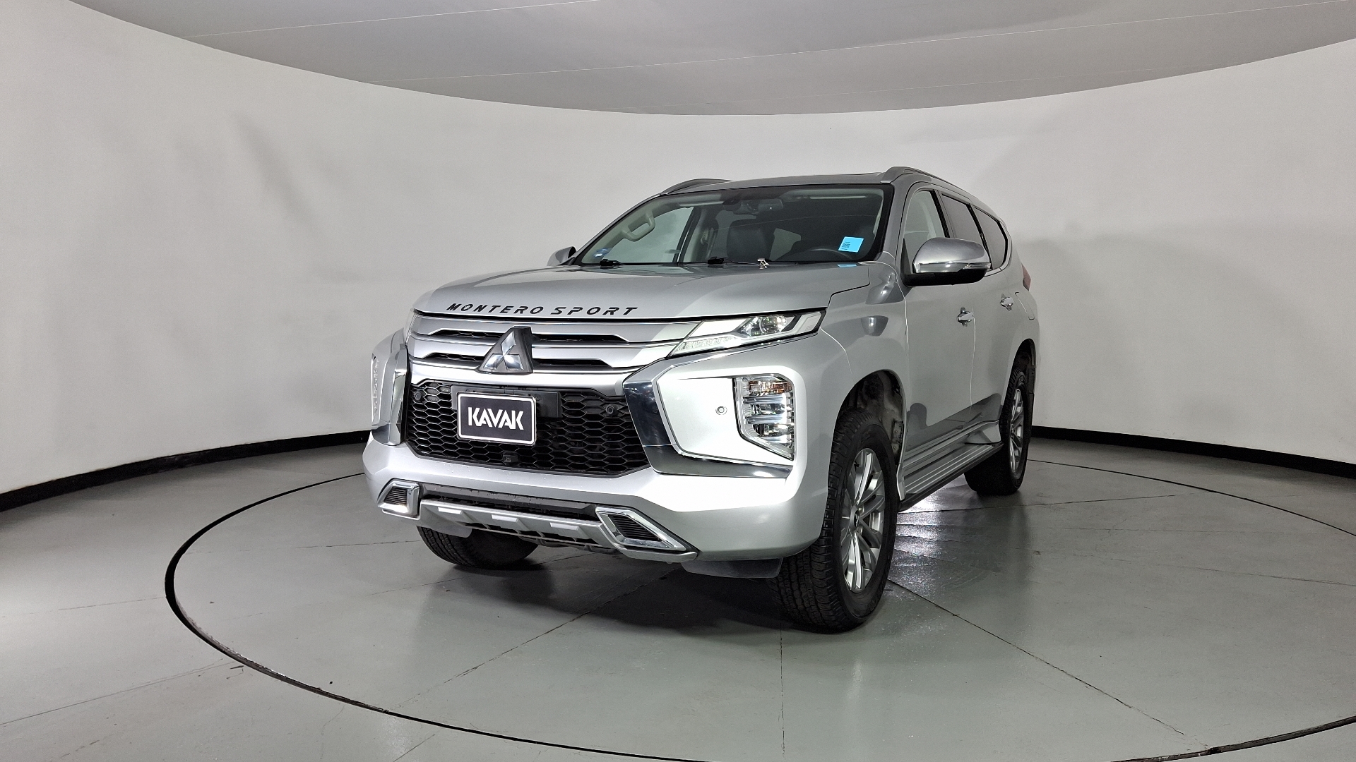 Mitsubishi Montero 2020