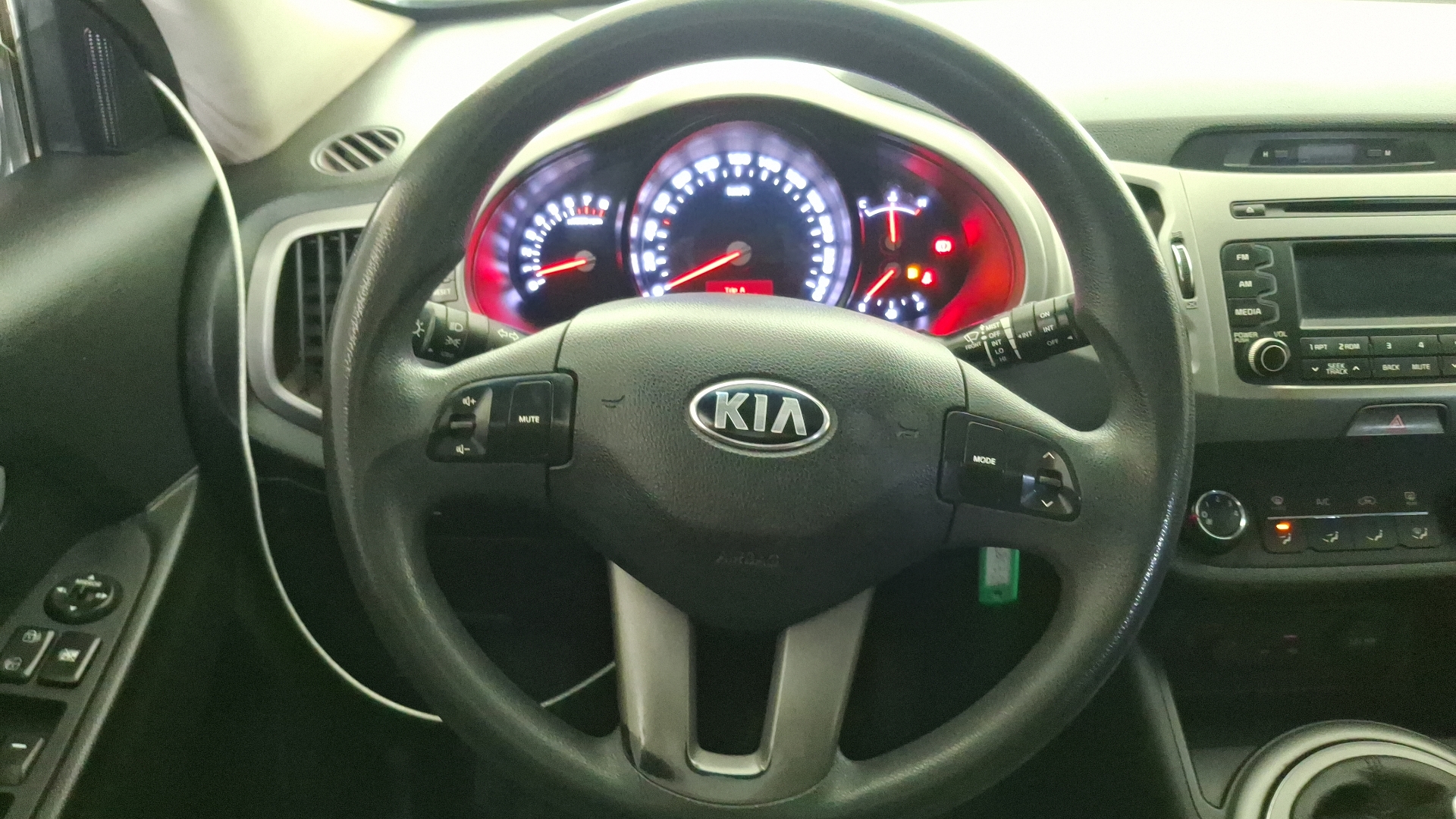KIA Sportage — foto 8 de 15
