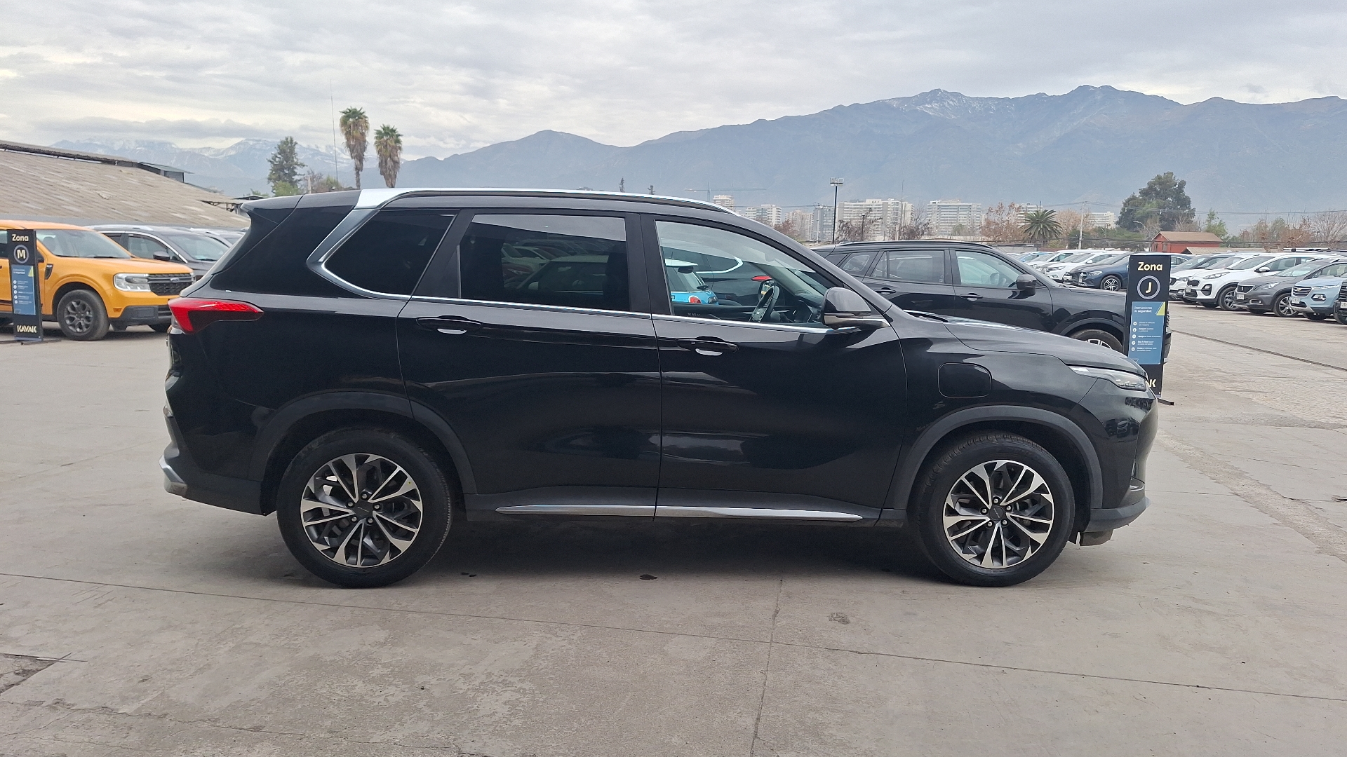 Maxus Euniq 6 — foto 5 de 16
