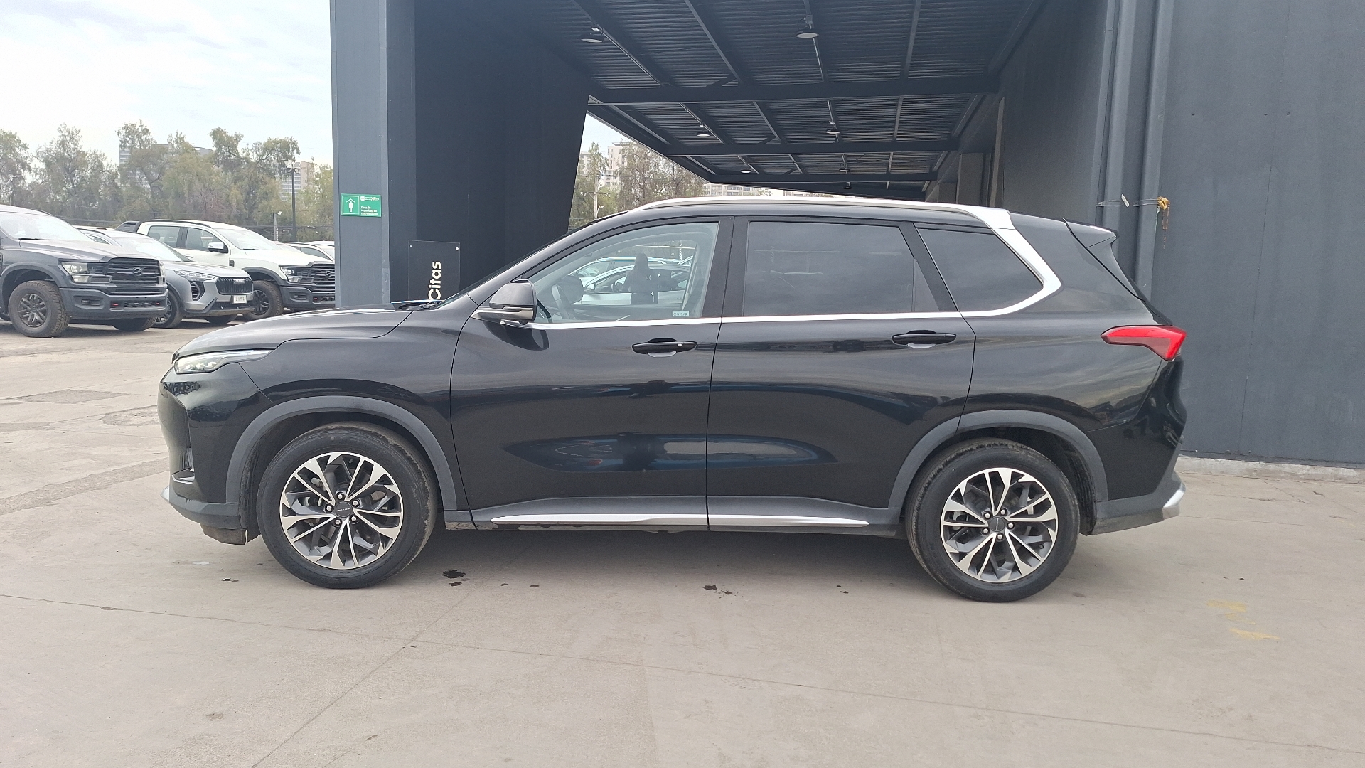 Maxus Euniq 6 — foto 2 de 16