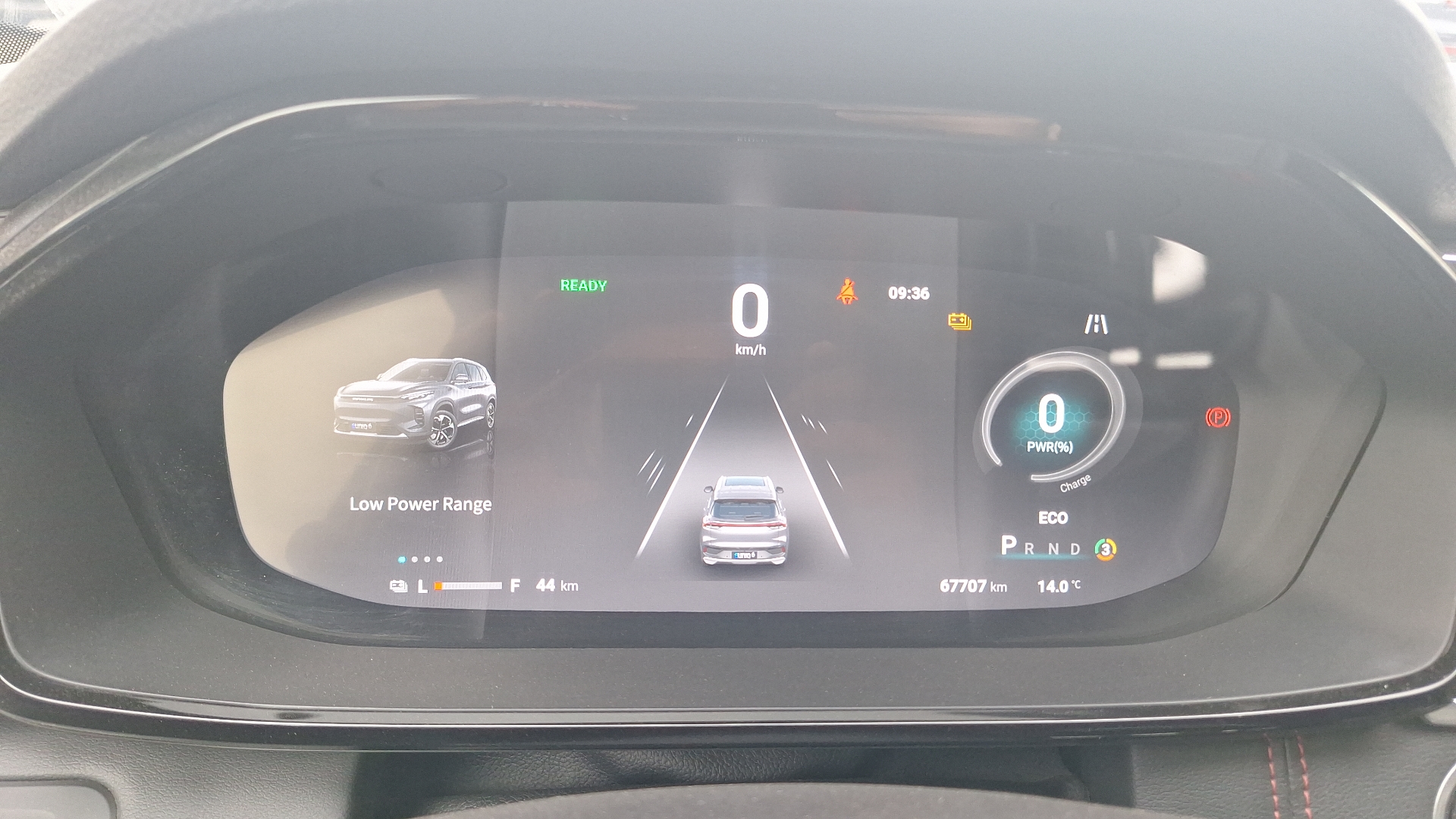 Maxus Euniq 6 — foto 9 de 16