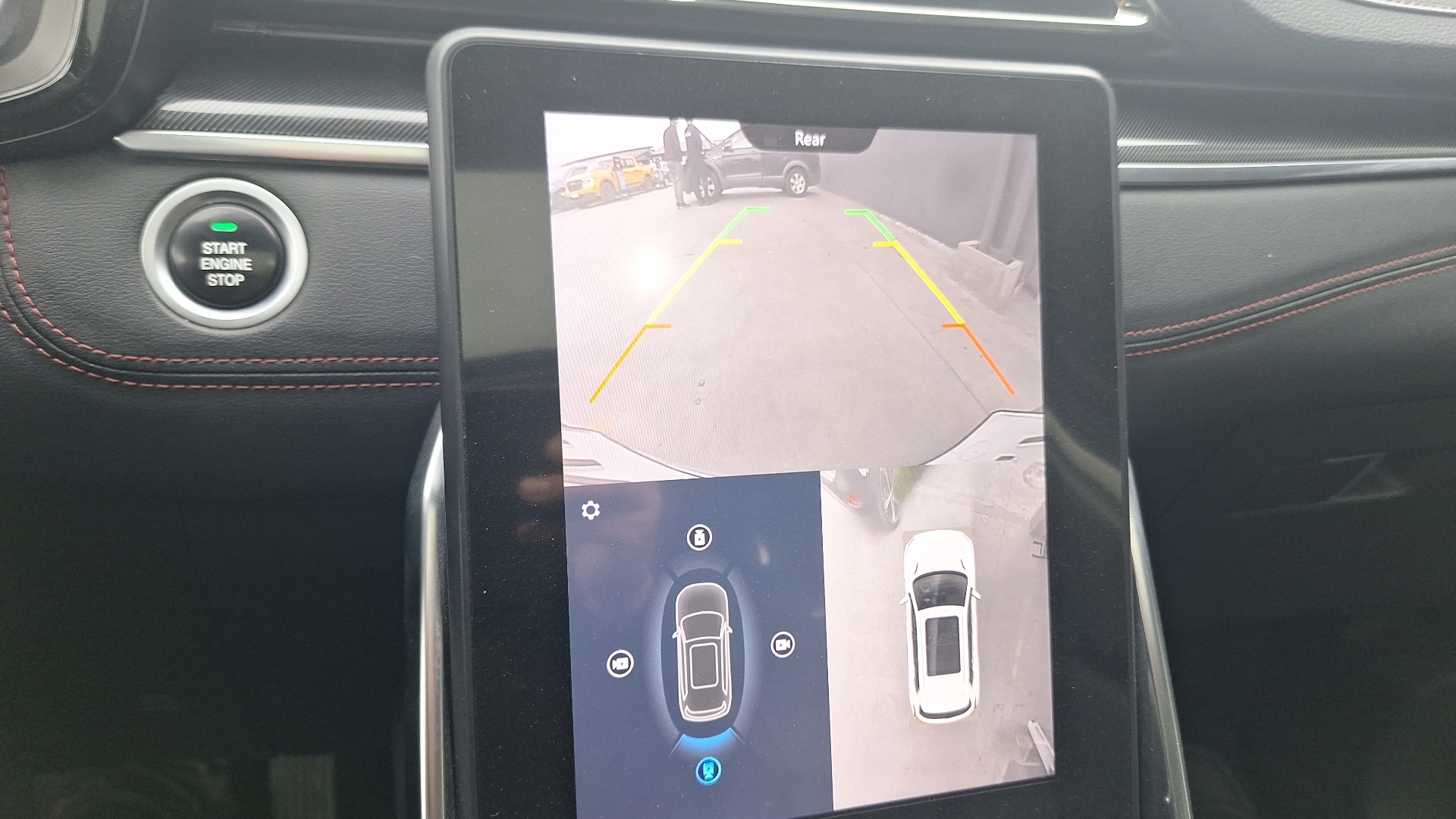 Maxus Euniq 6 — foto 12 de 16