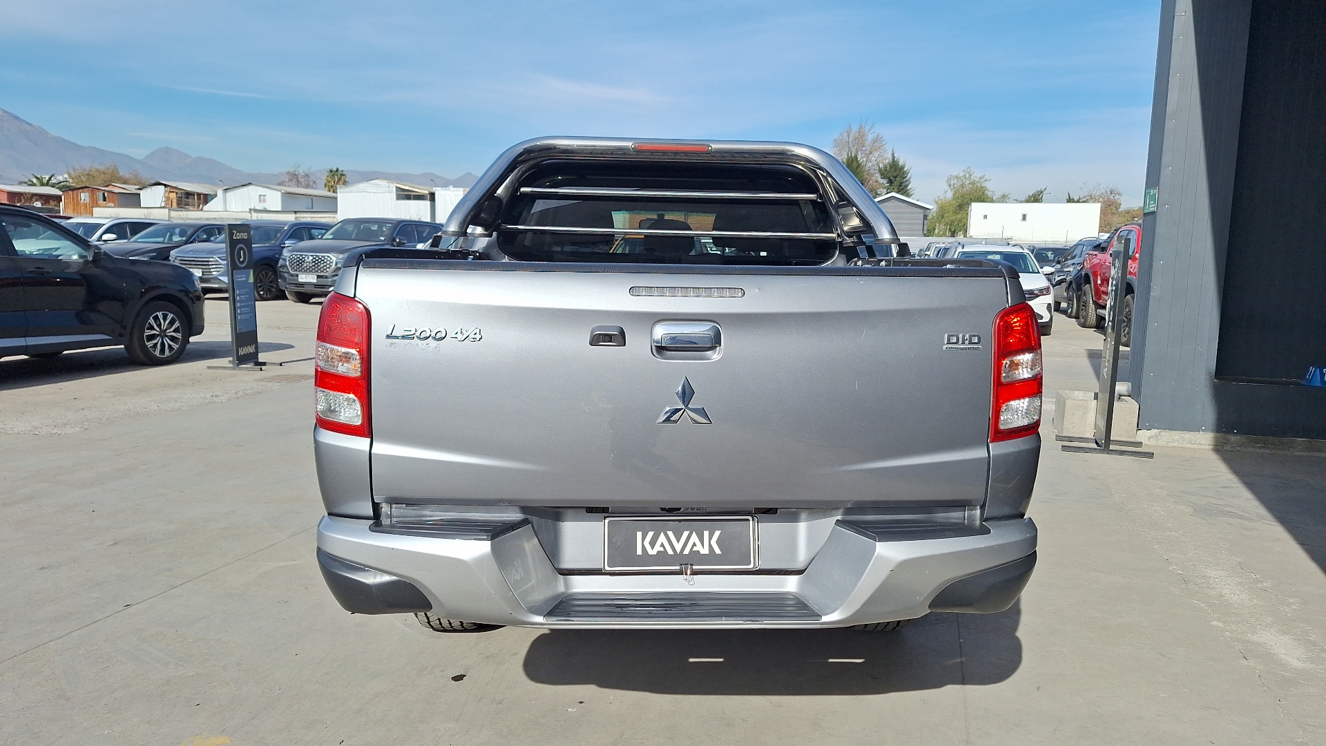 Mitsubishi L200 — foto 3 de 16
