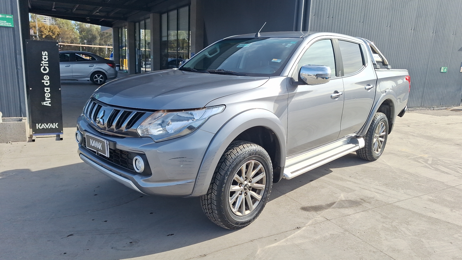Mitsubishi L200
