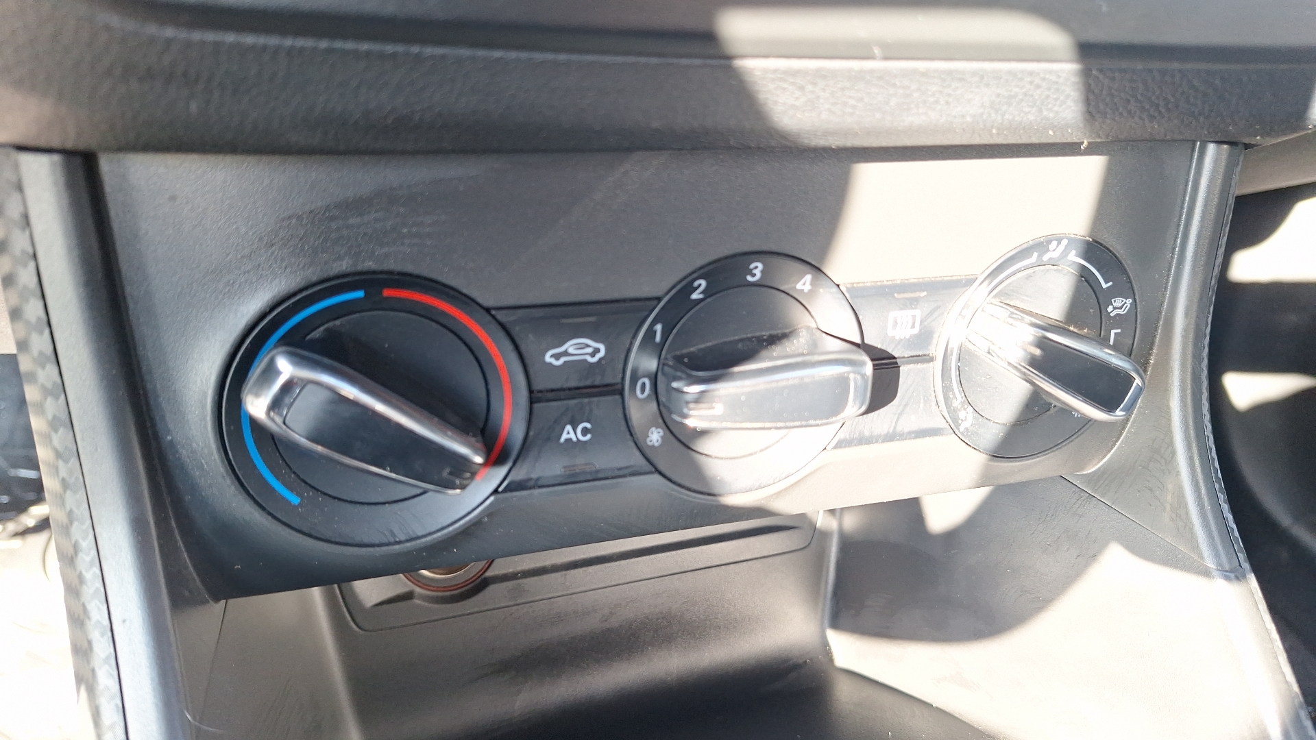 MG Zs — foto 14 de 14