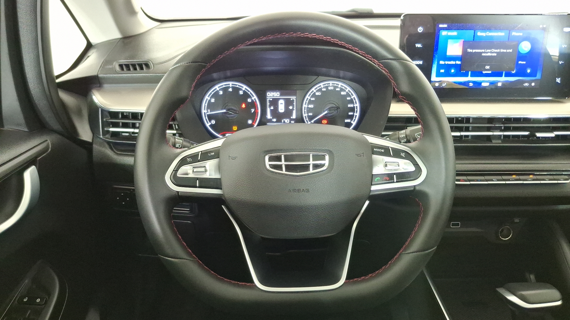 Geely Gx3 Pro — foto 8 de 17