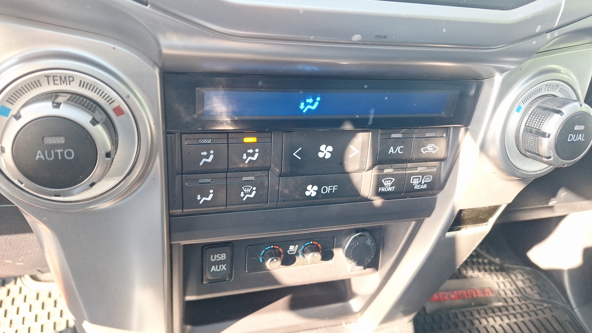Toyota 4Runner — foto 17 de 17