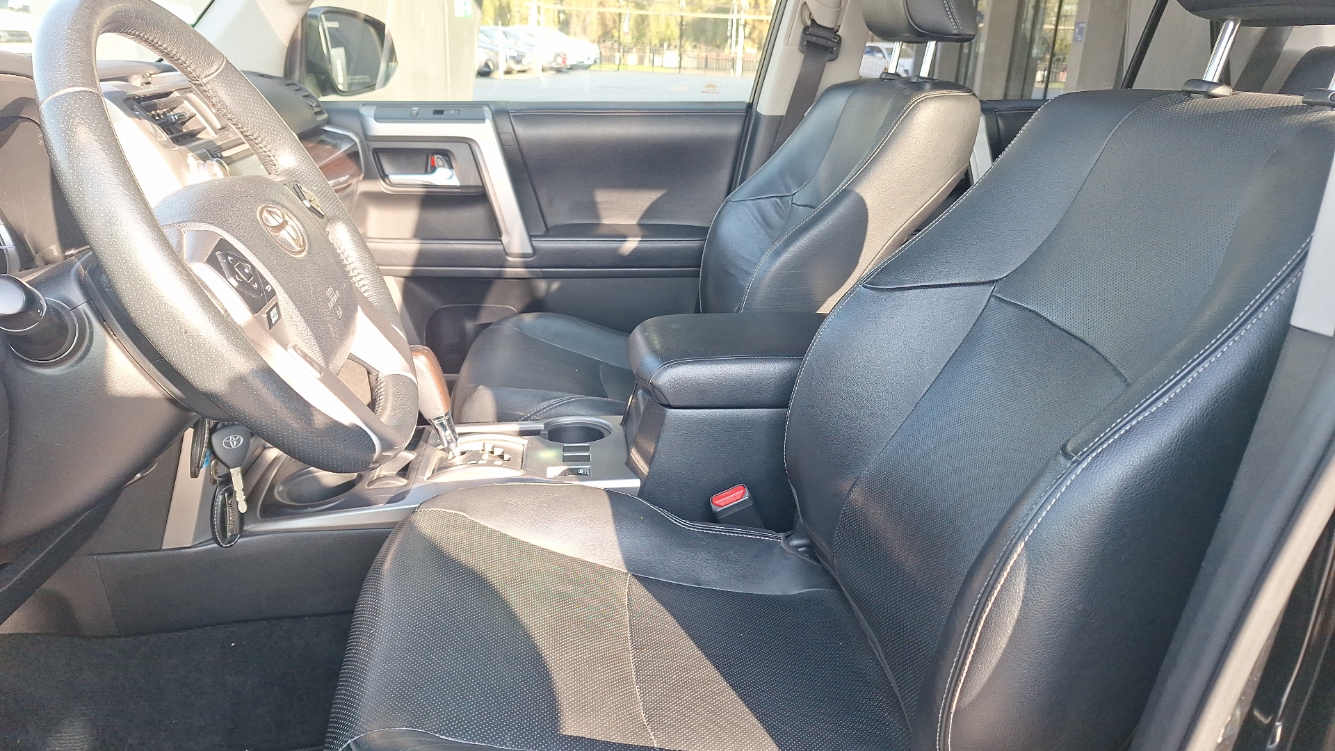 Toyota 4Runner — foto 16 de 17