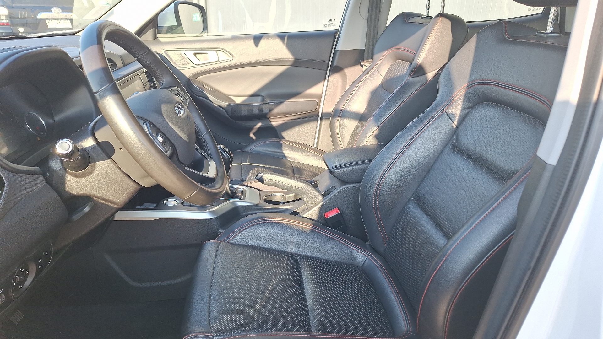 Chery Tiggo 3 — foto 14 de 15