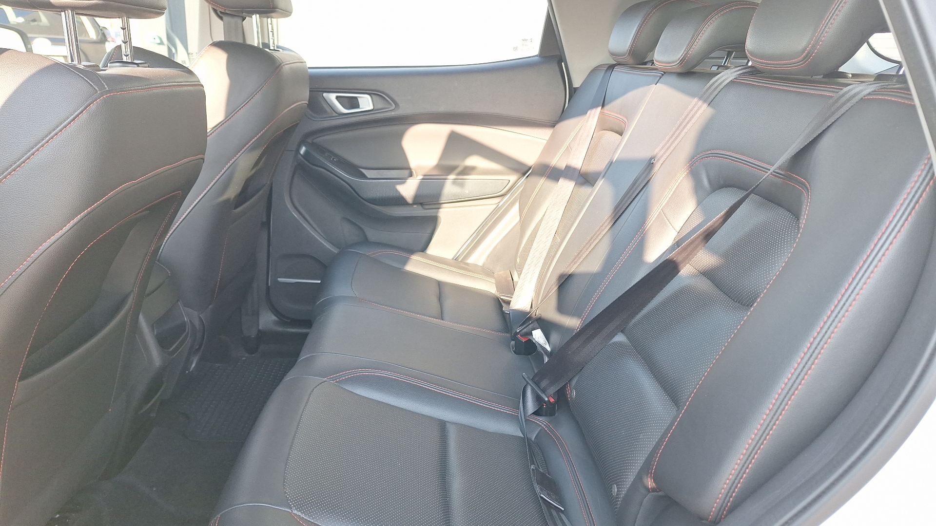 Chery Tiggo 3 — foto 13 de 15
