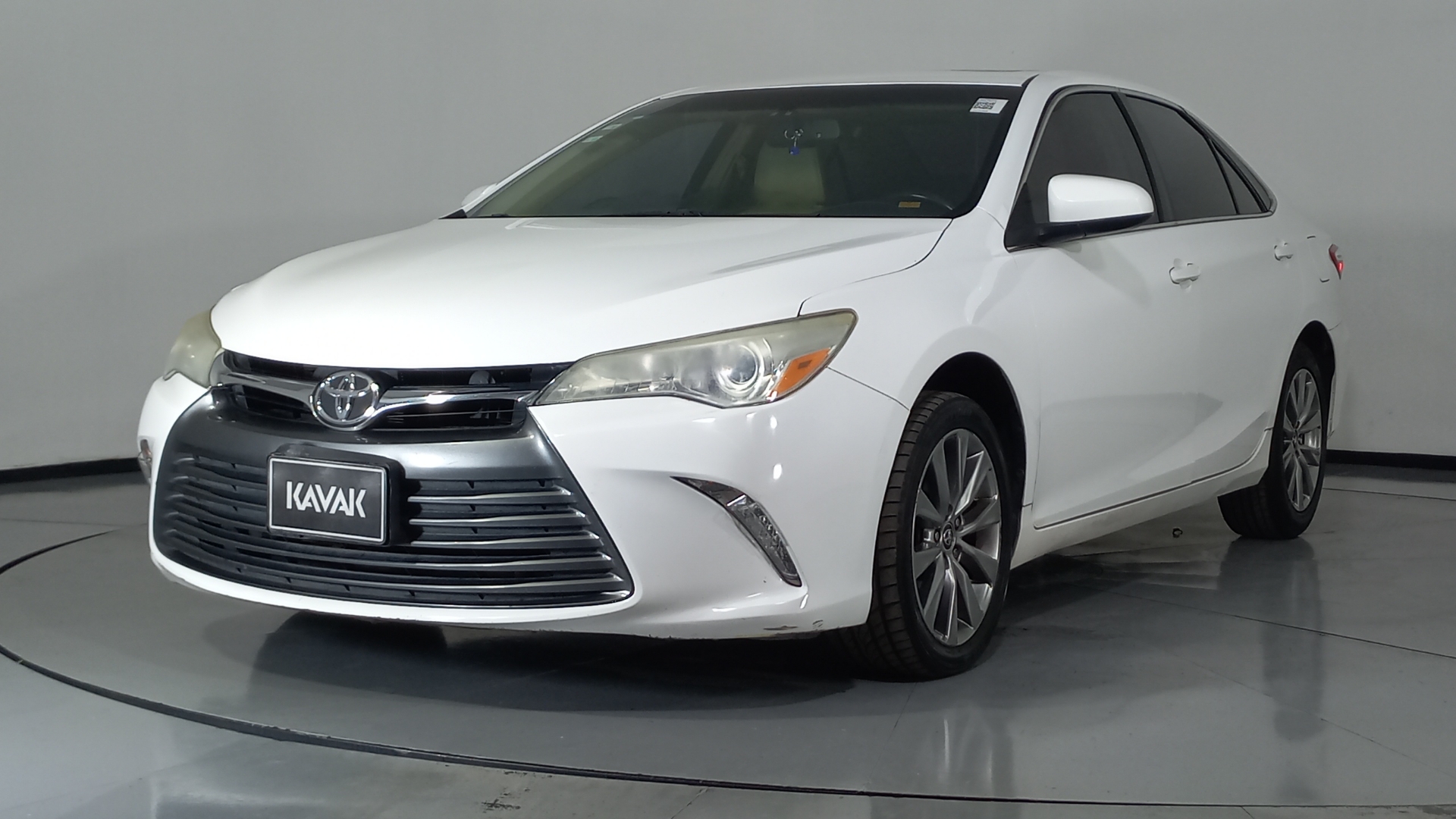 Toyota Camry 2016