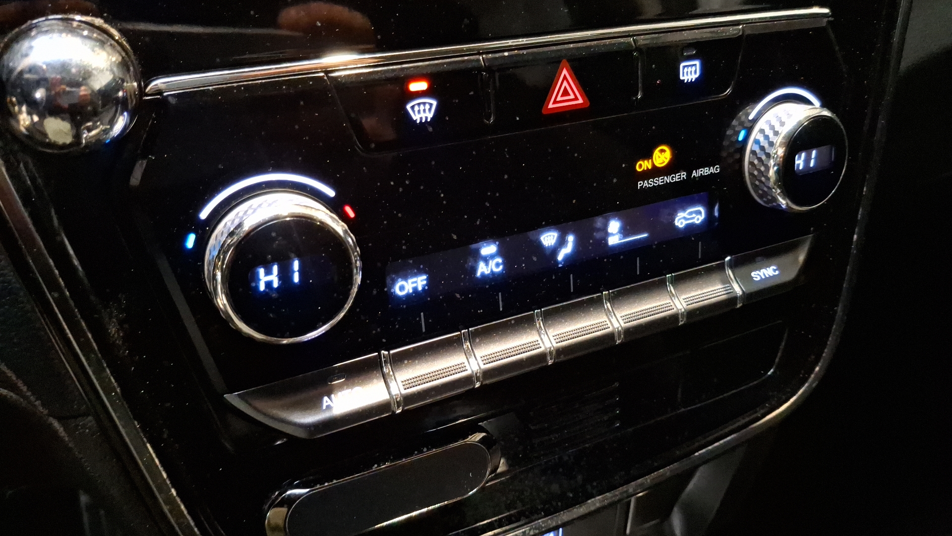 SsangYong Tivoli — foto 15 de 16