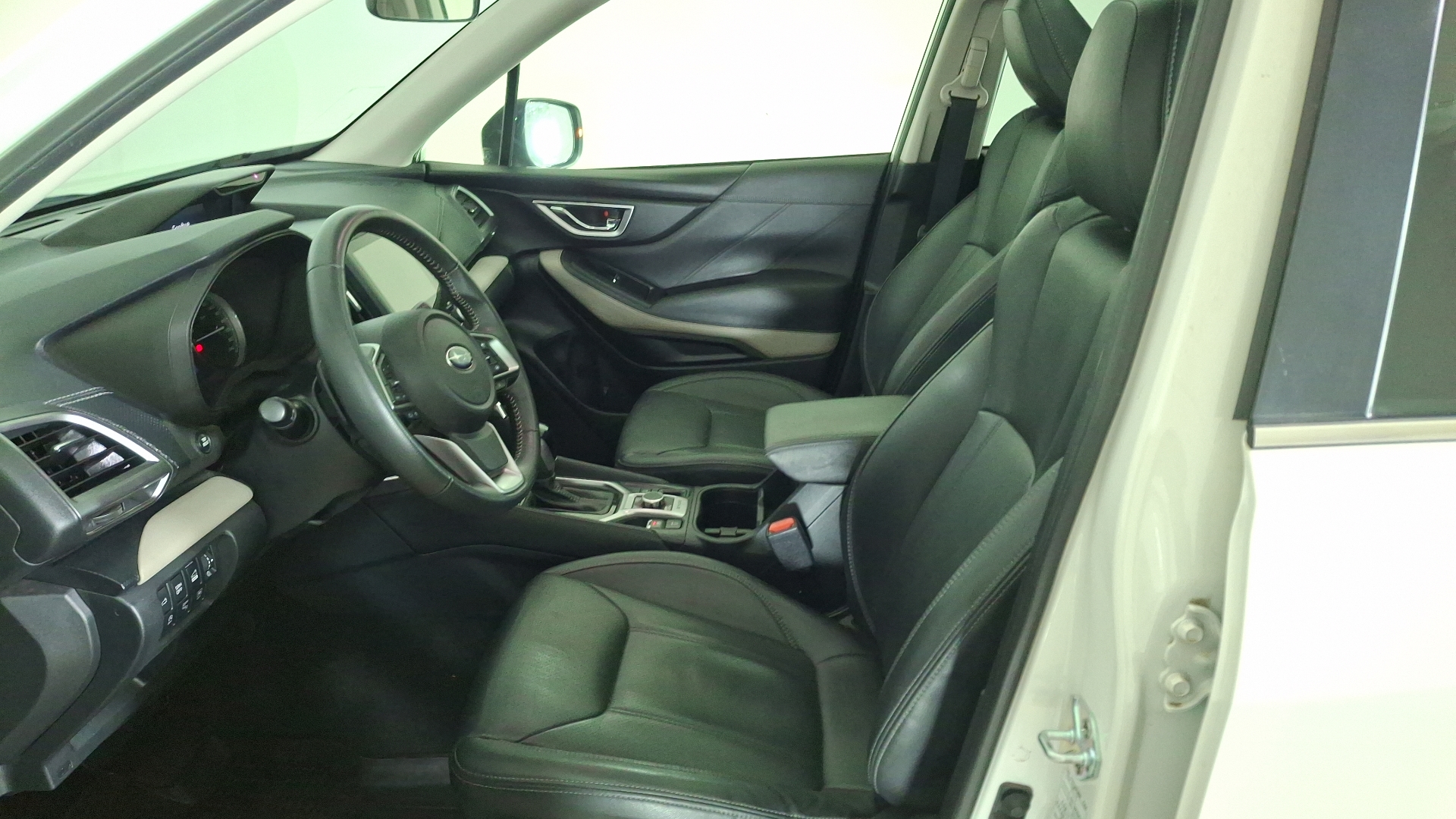 Subaru Forester — foto 14 de 17