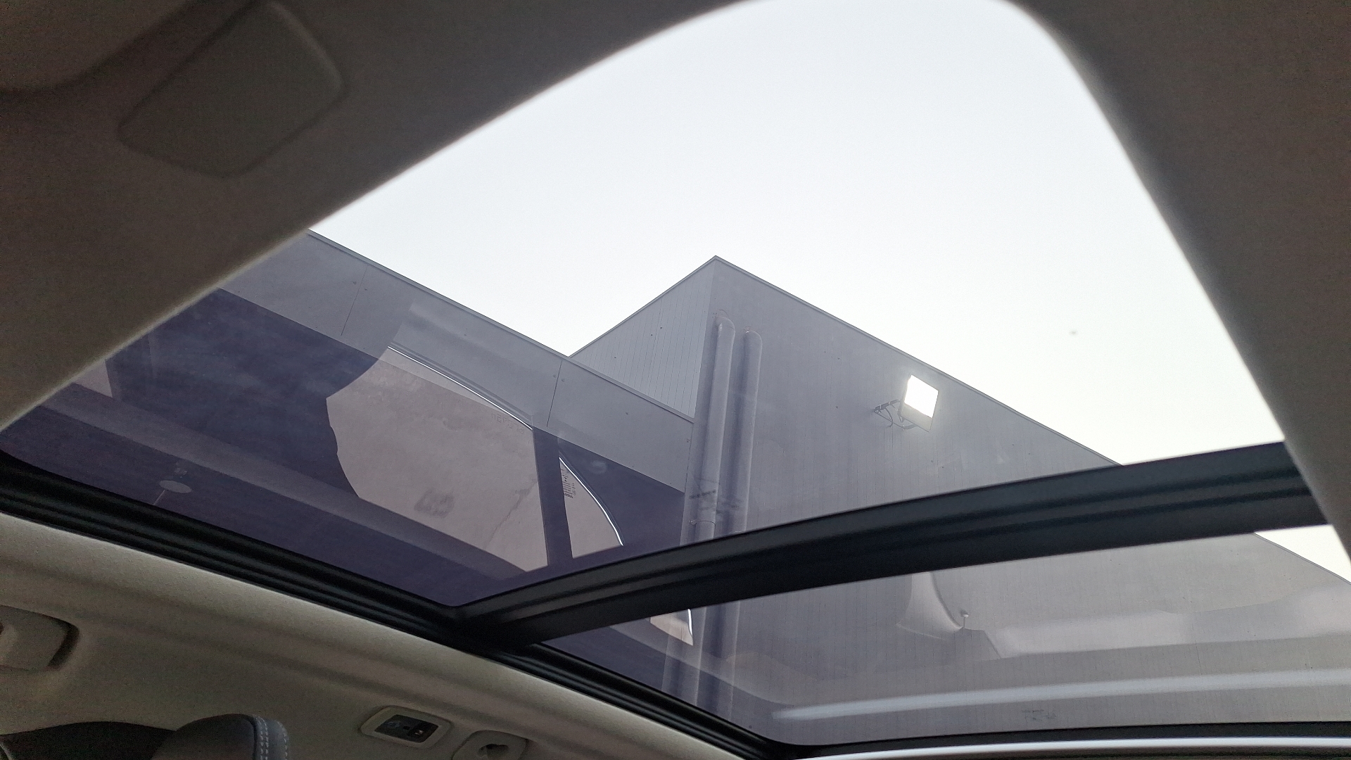 Volvo XC40 — foto 13 de 16