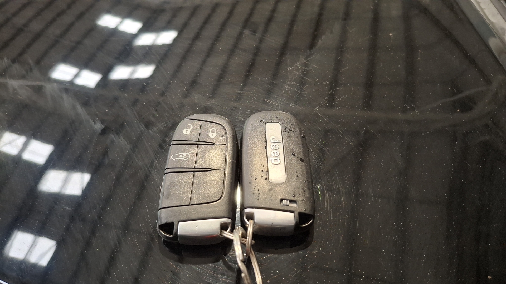 Jeep Grand Cherokee — foto 17 de 17