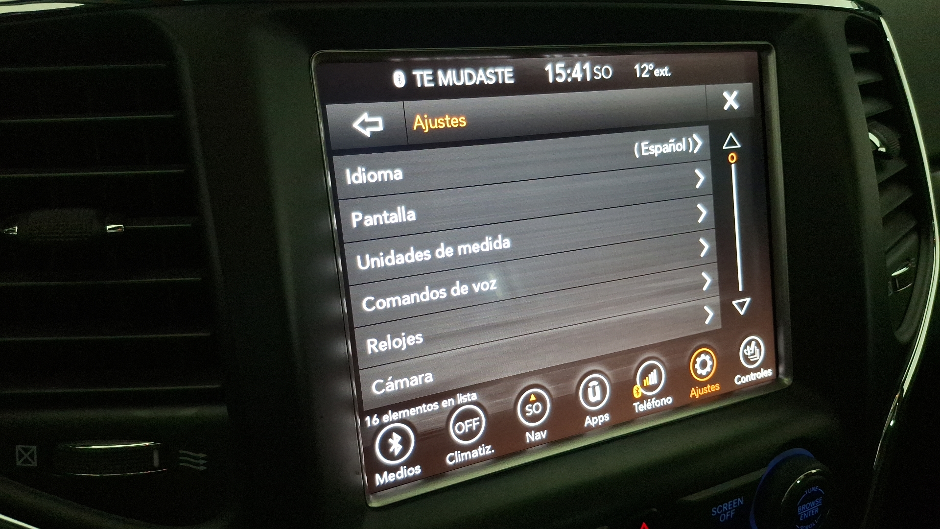 Jeep Grand Cherokee — foto 10 de 17